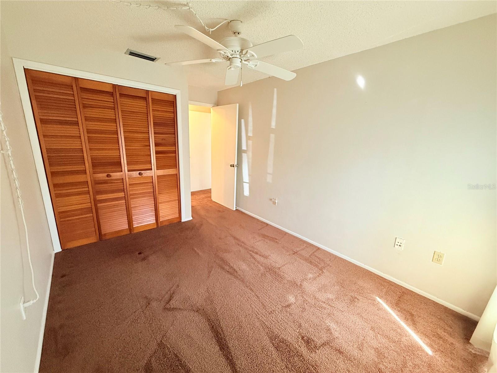 Image 16 of 34 For 6125 Chesham Drive 8