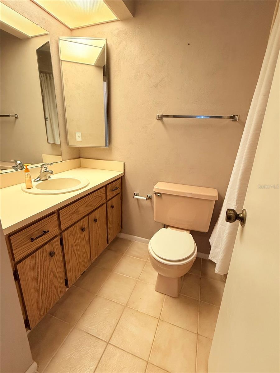 Image 18 of 34 For 6125 Chesham Drive 8