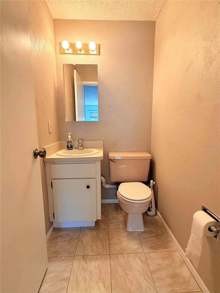 Image 23 of 34 For 6125 Chesham Drive 8