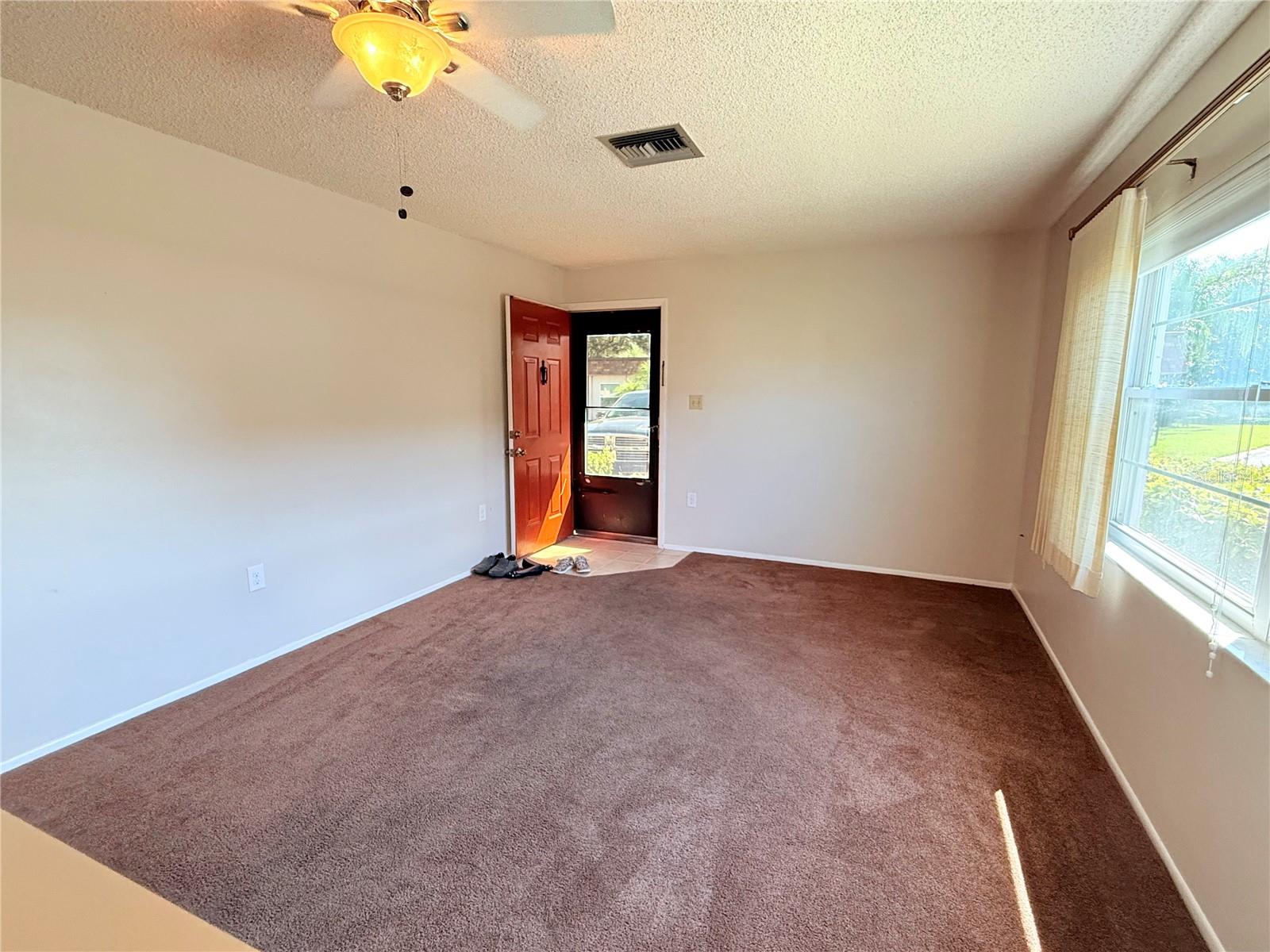 Image 7 of 34 For 6125 Chesham Drive 8