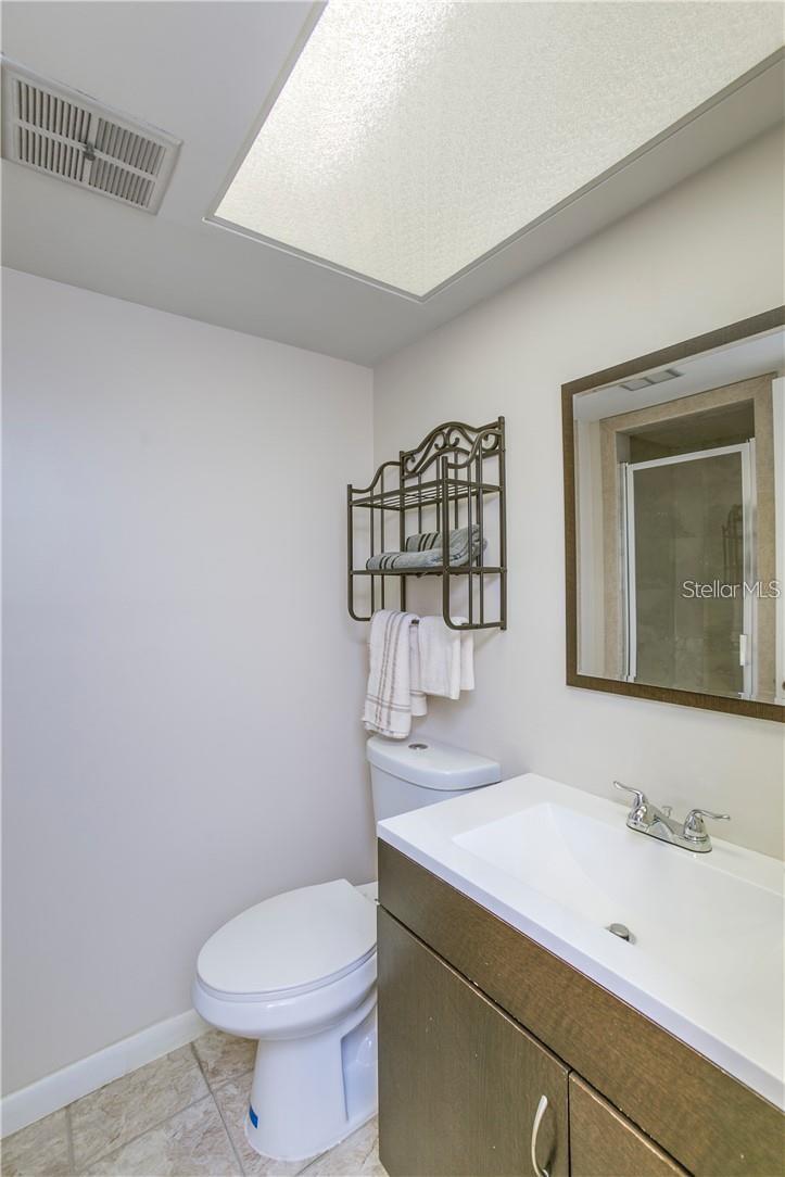 Image 12 of 36 For 4726 Marine Parkway 104