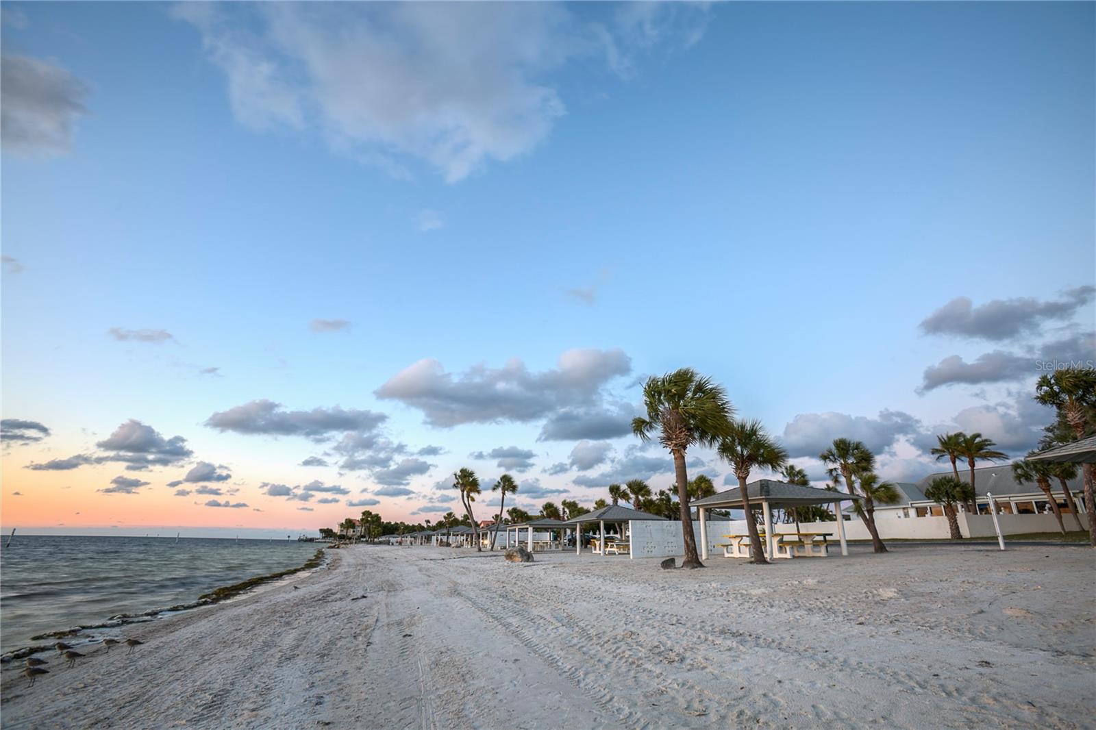 Image 32 of 36 For 4726 Marine Parkway 104