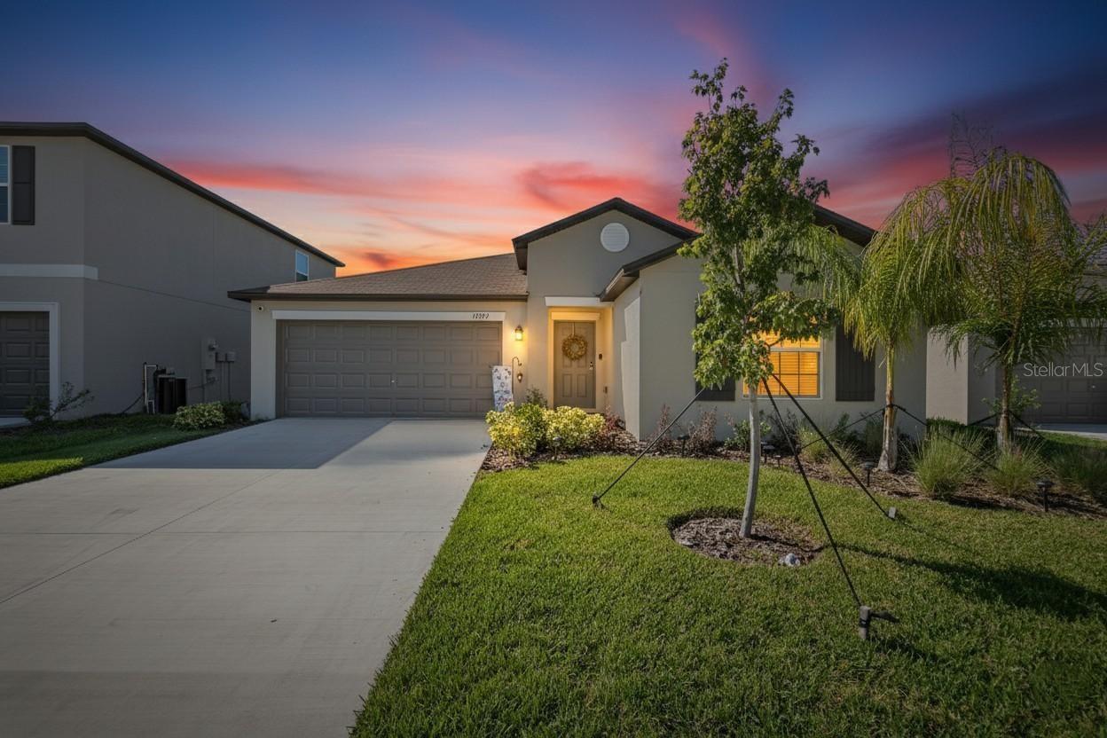 Image 2 of 50 For 13073 Garnet Raspberry Avenue