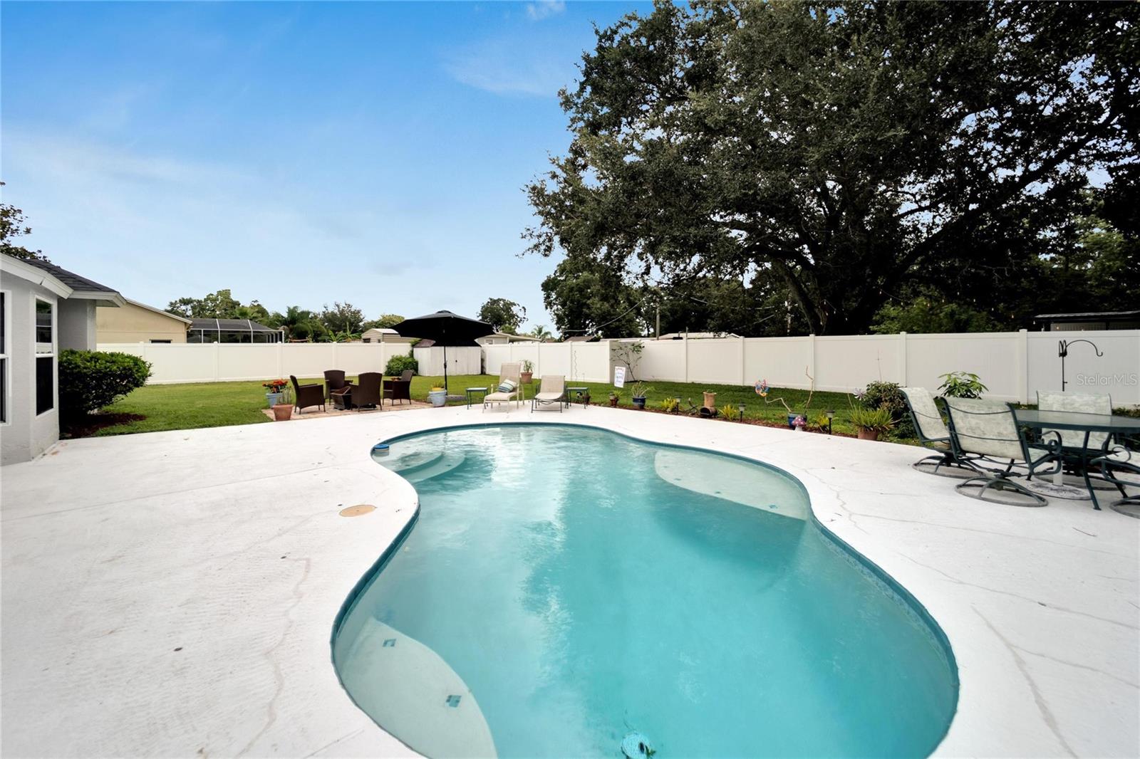 Image 3 of 61 For 2216 Glen Mist Drive