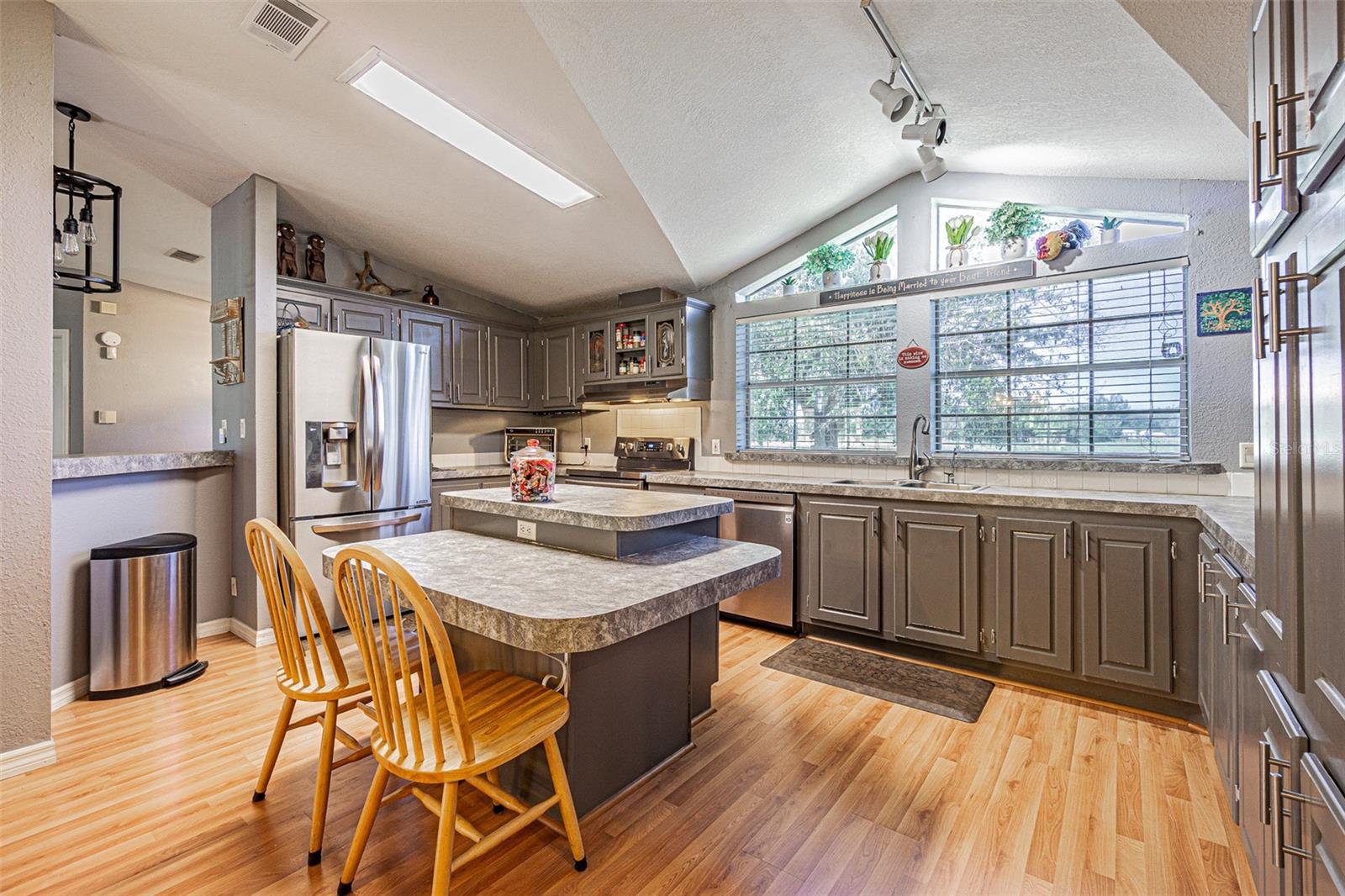 Image 9 of 46 For 14010 Scales Road