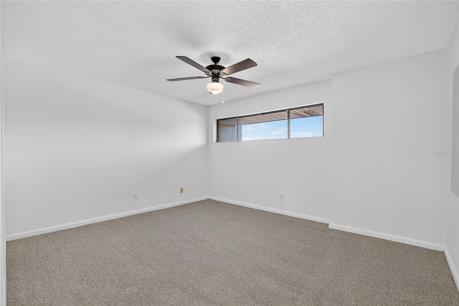 Image 37 of 52 For 13618 Greenfield Drive 405