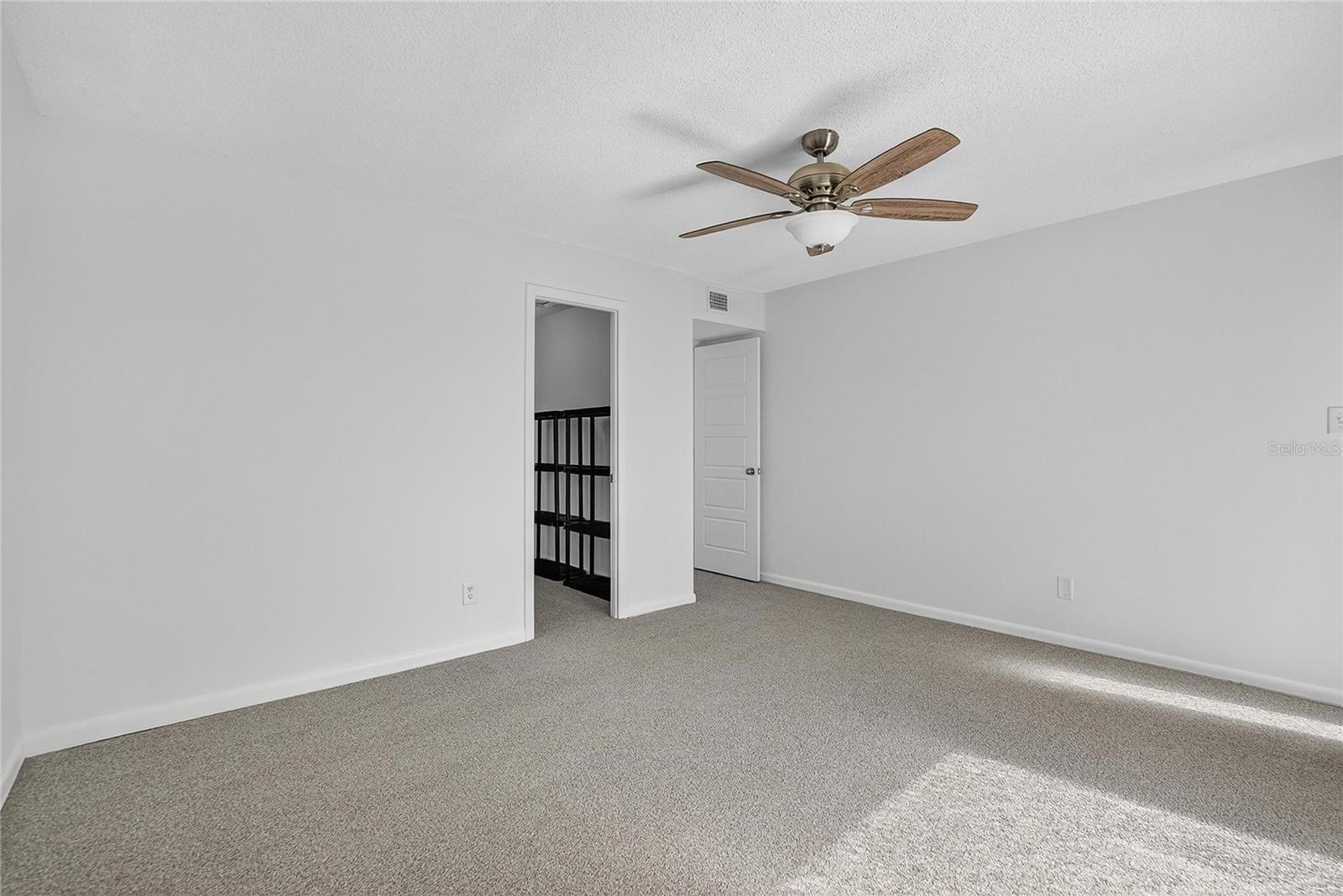 Image 44 of 52 For 13618 Greenfield Drive 405