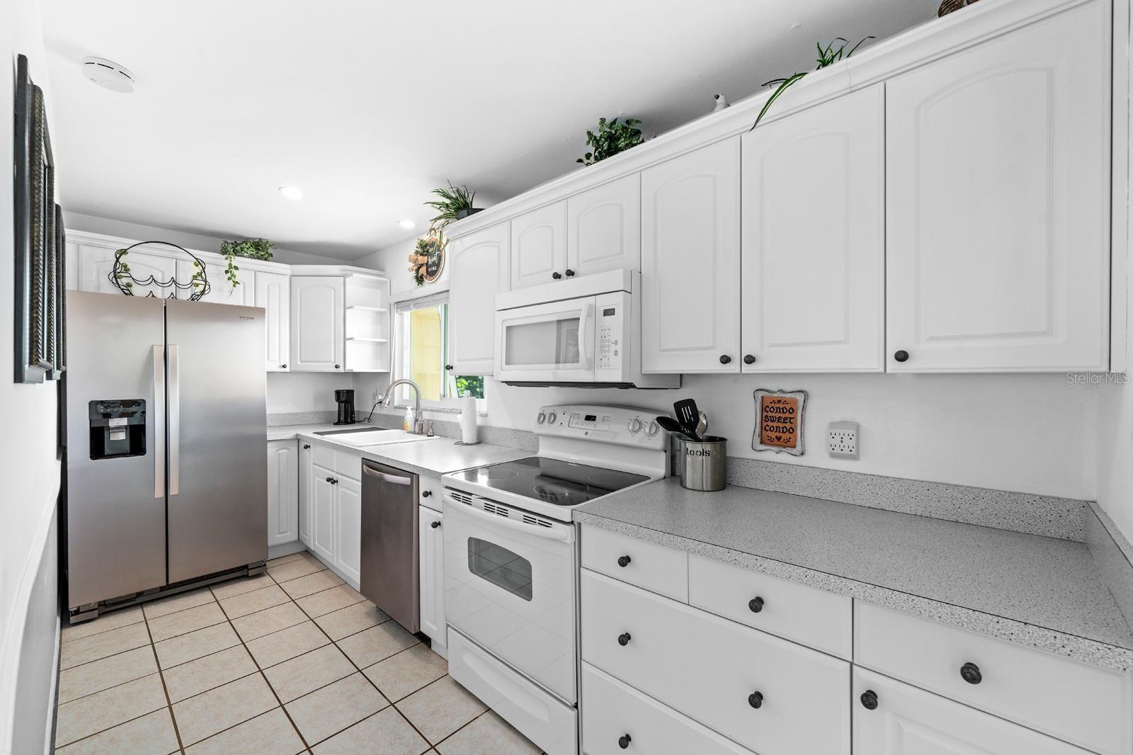 Image 9 of 43 For 960 Apollo Beach Boulevard 203
