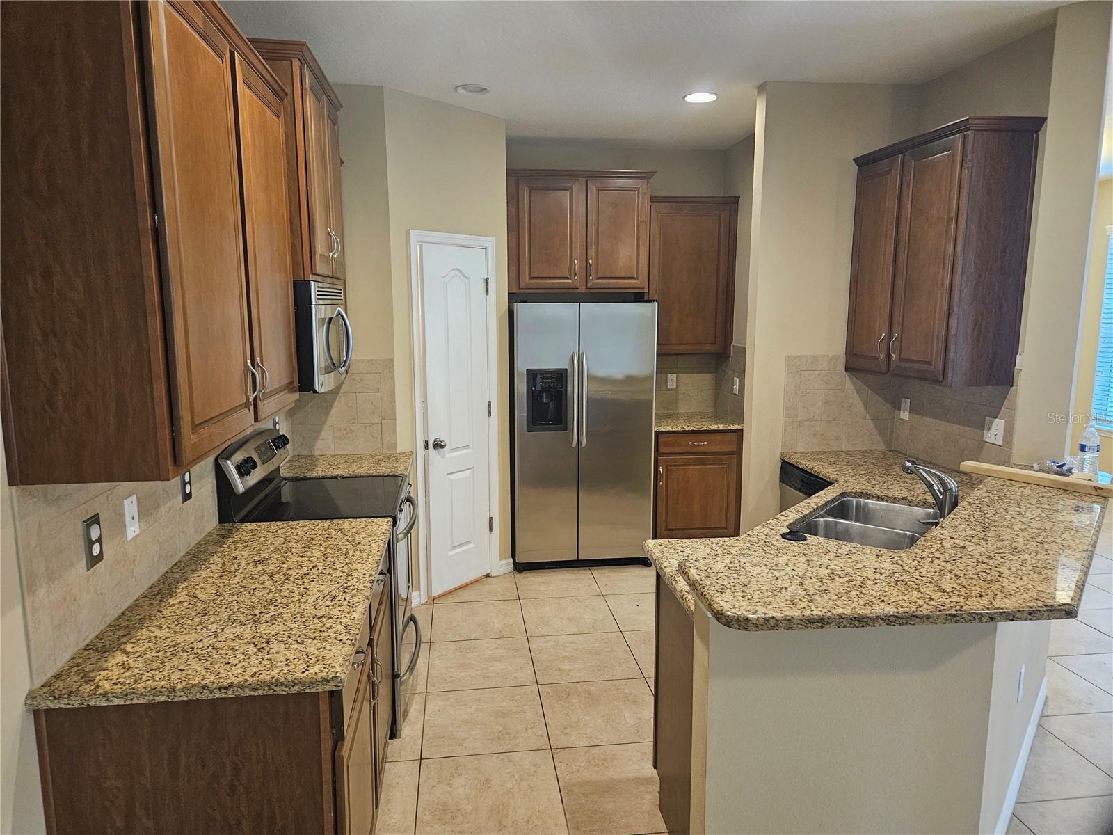 Image 3 of 17 For 7001 Interbay Boulevard 231