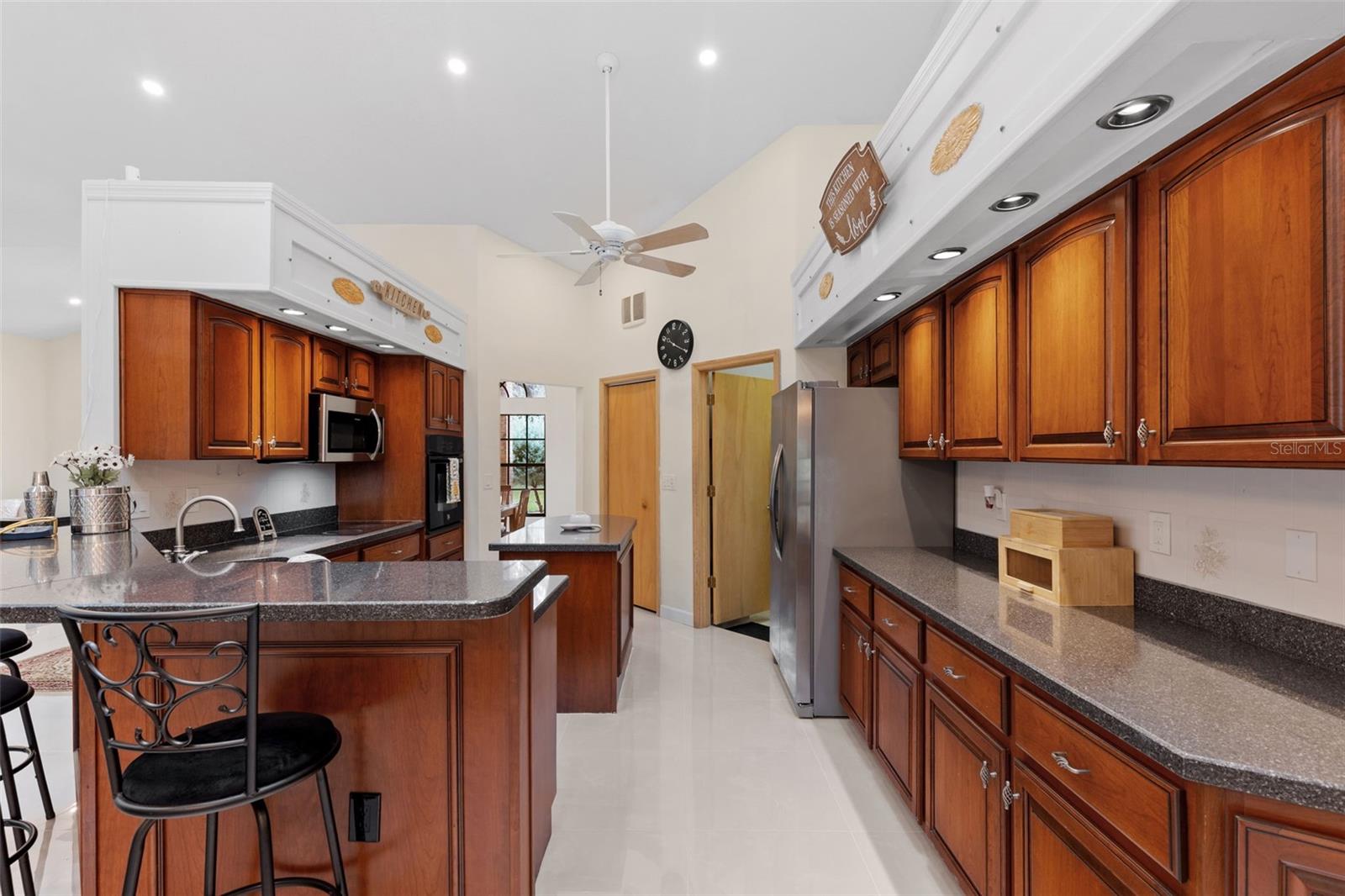 Image 10 of 53 For 6491 Laurel Oak Drive