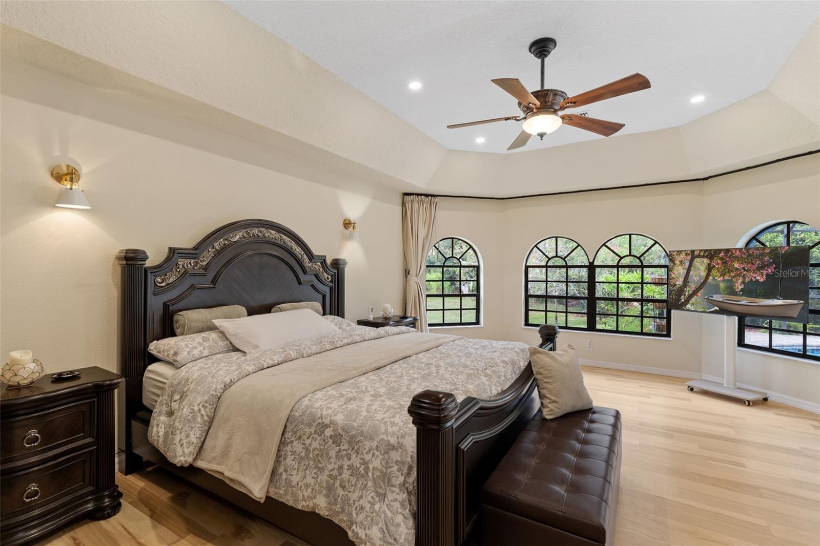 Image 13 of 53 For 6491 Laurel Oak Drive