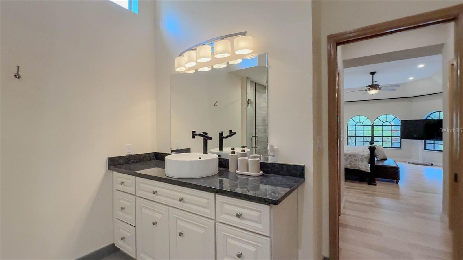 Image 19 of 53 For 6491 Laurel Oak Drive