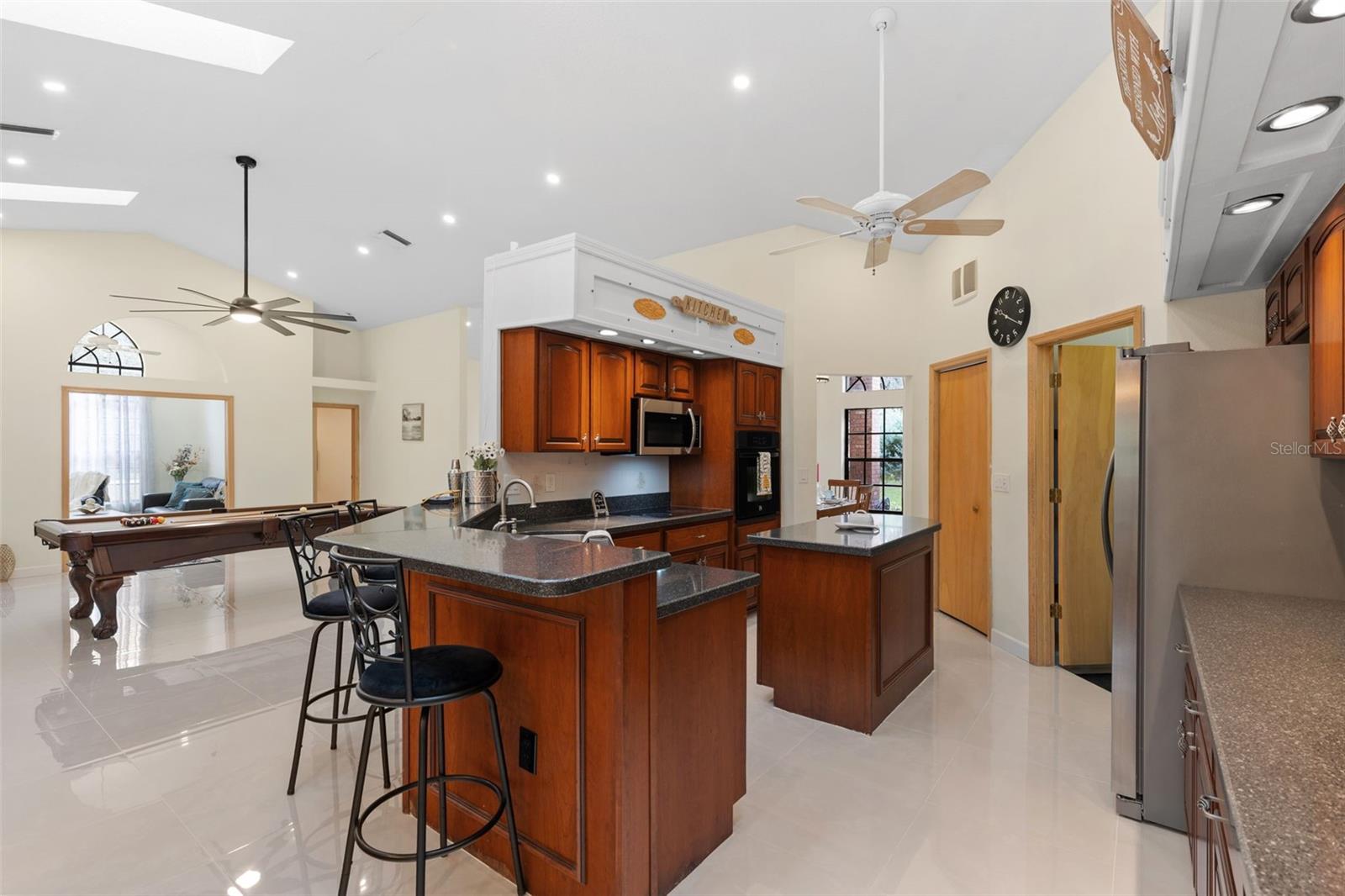 Image 20 of 53 For 6491 Laurel Oak Drive