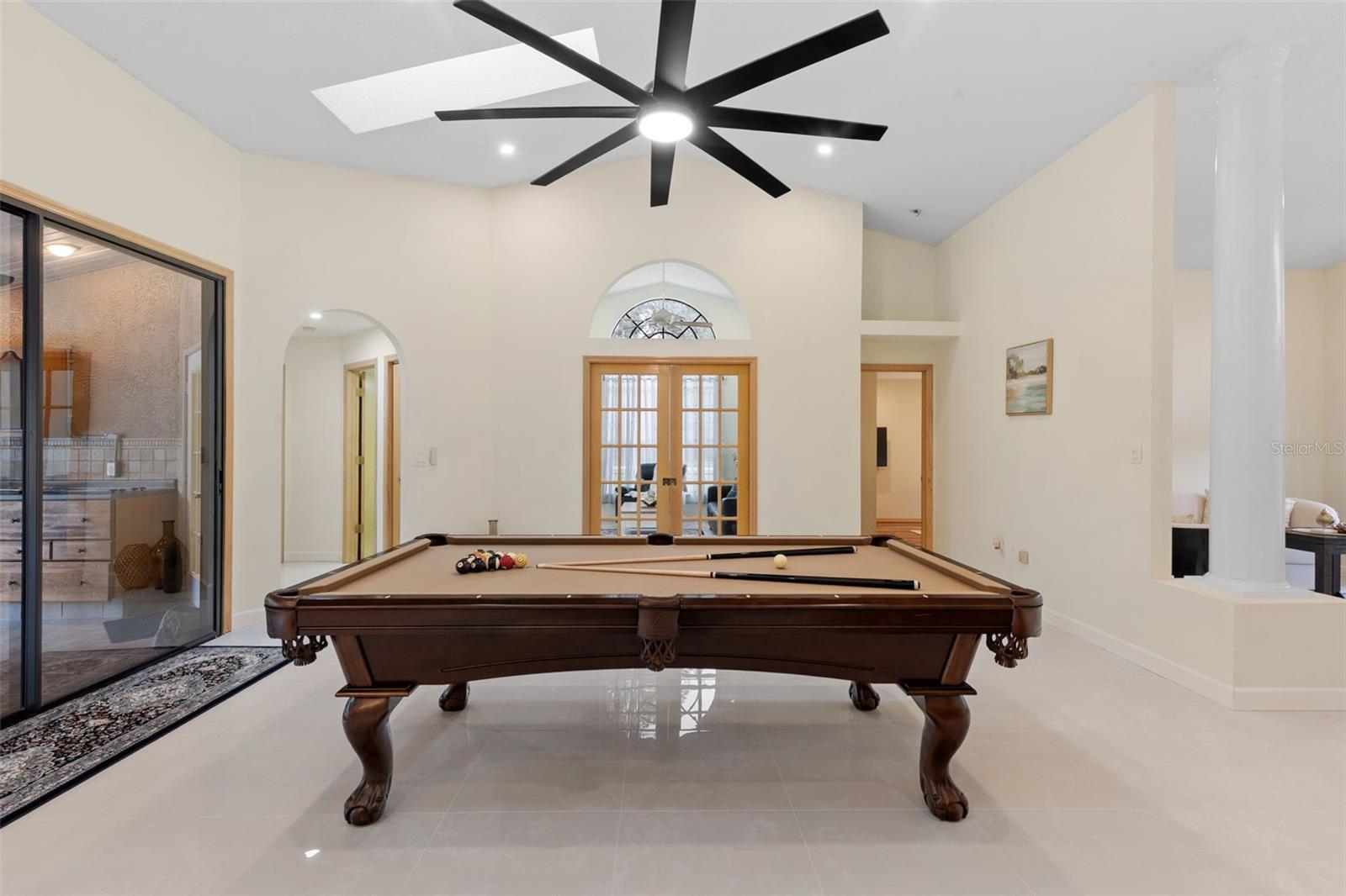 Image 22 of 53 For 6491 Laurel Oak Drive