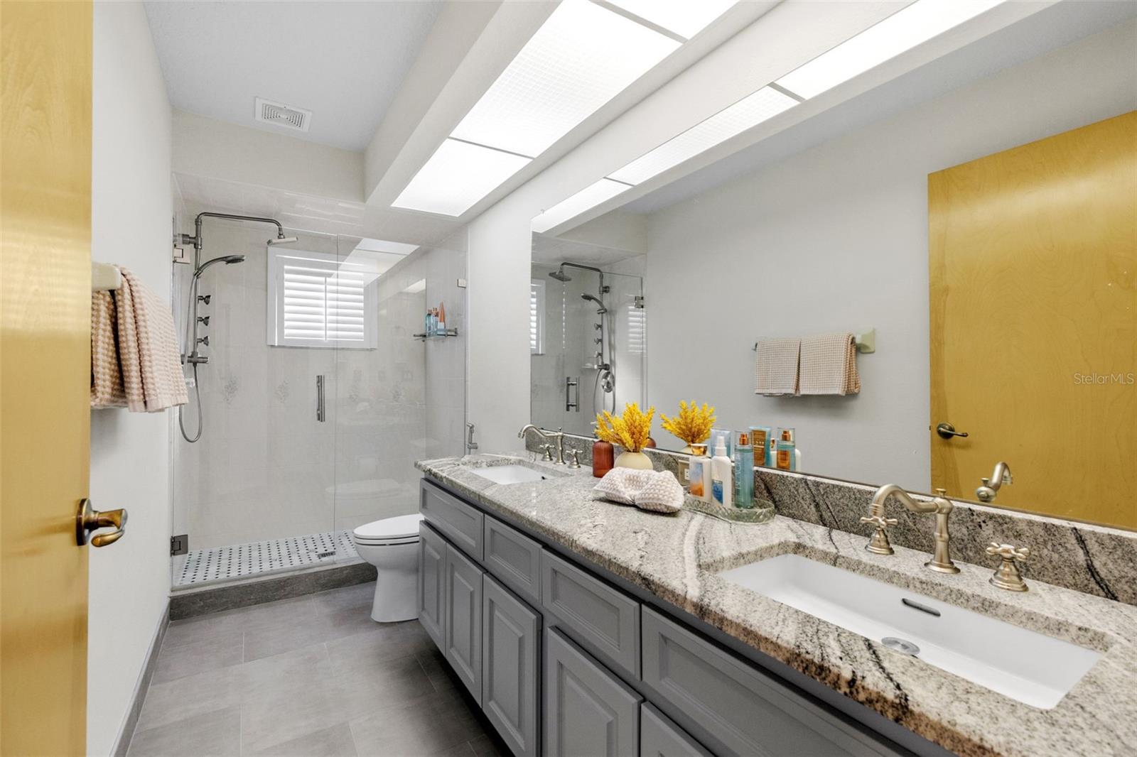 Image 28 of 53 For 6491 Laurel Oak Drive