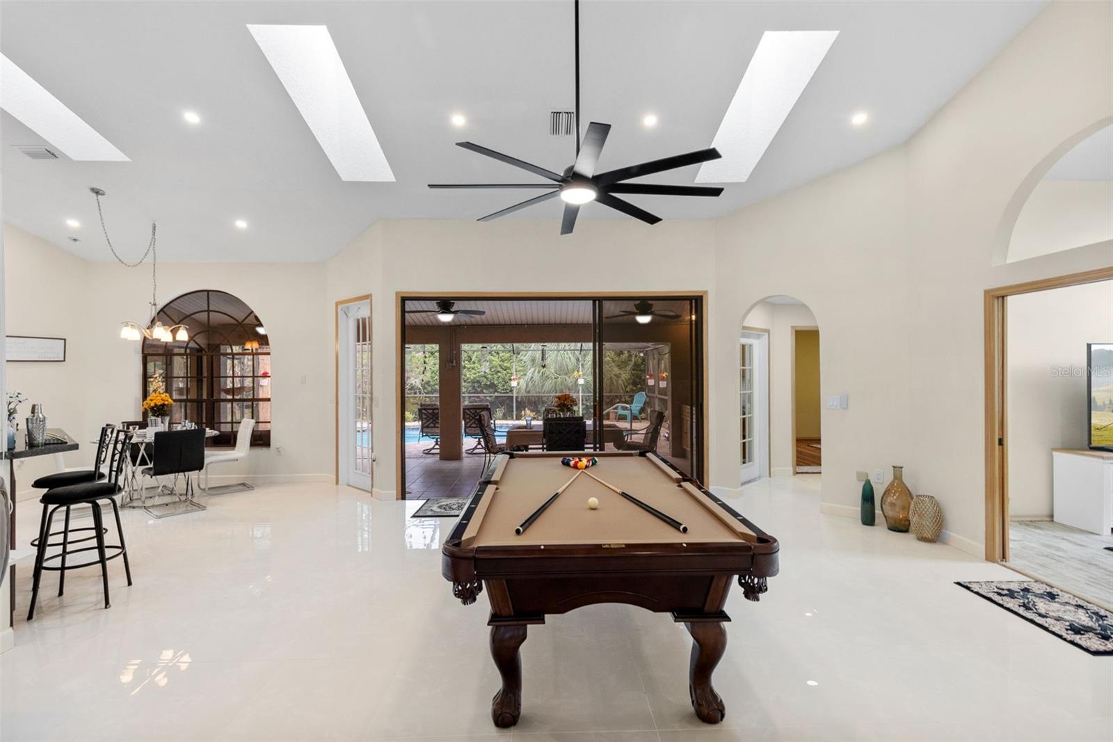 Image 29 of 53 For 6491 Laurel Oak Drive