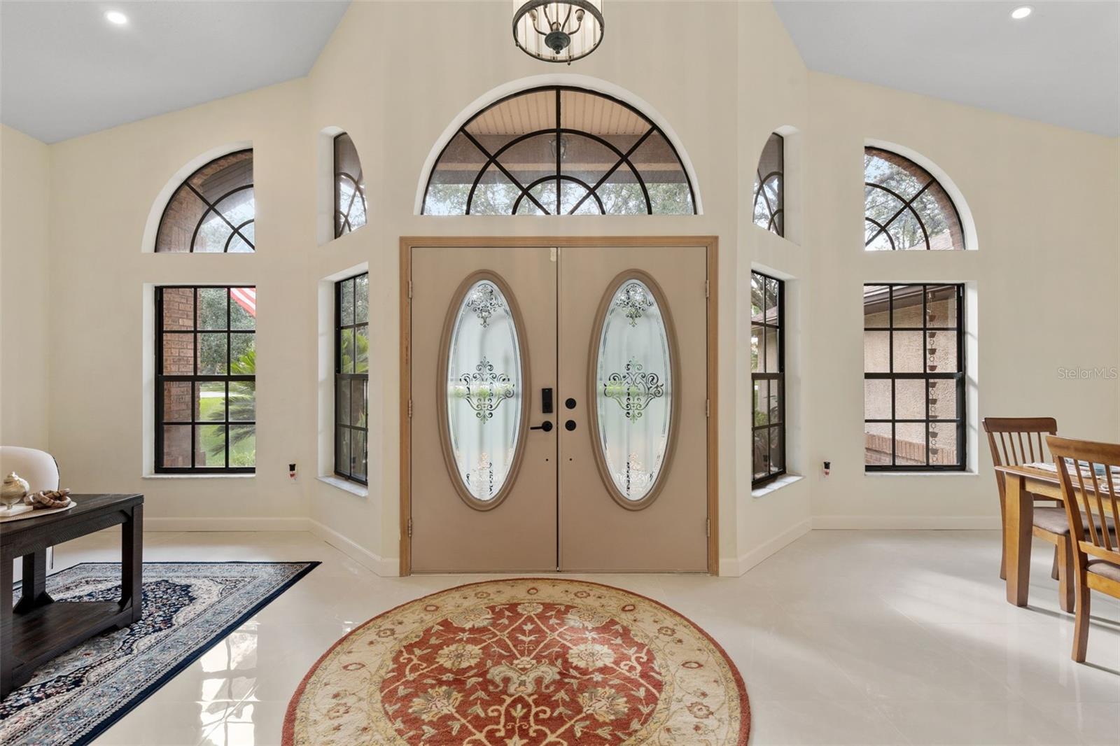 Image 4 of 53 For 6491 Laurel Oak Drive