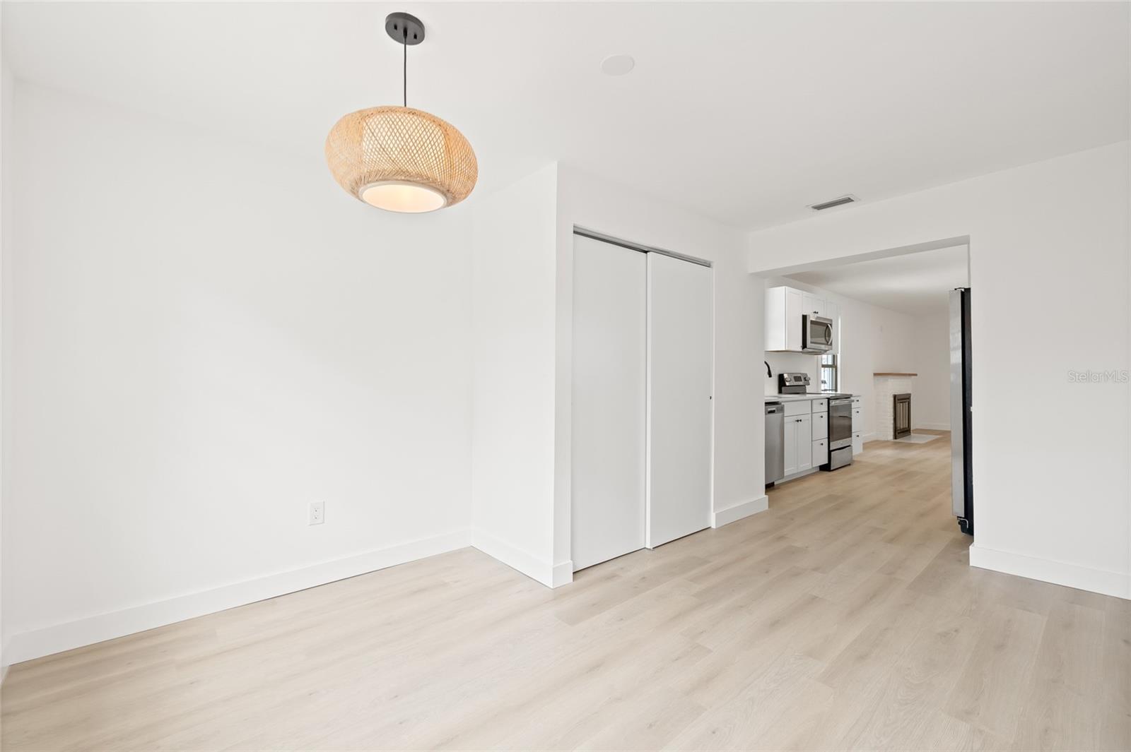 Image 16 of 39 For 4550 21st Street N