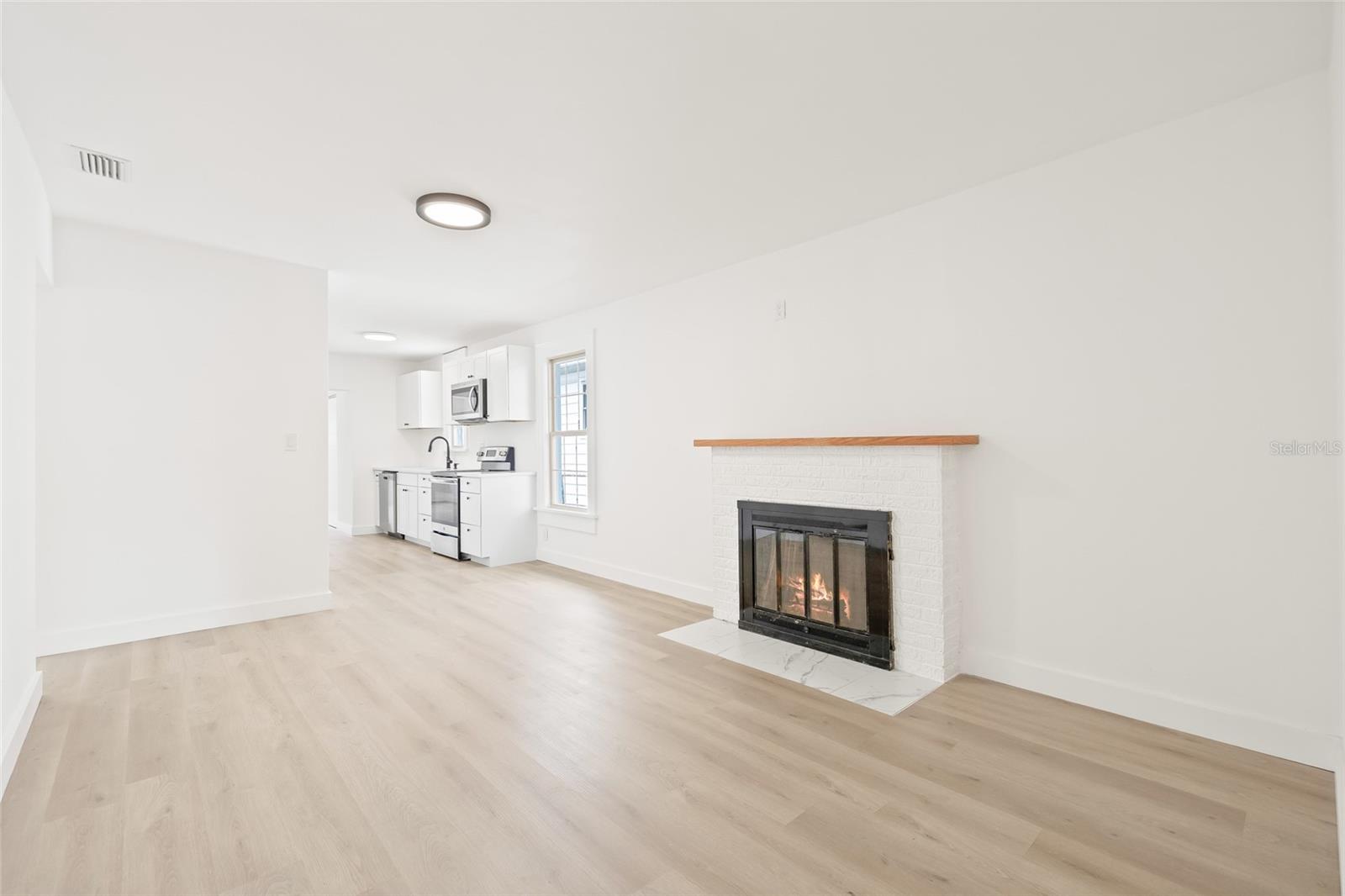 Image 5 of 39 For 4550 21st Street N