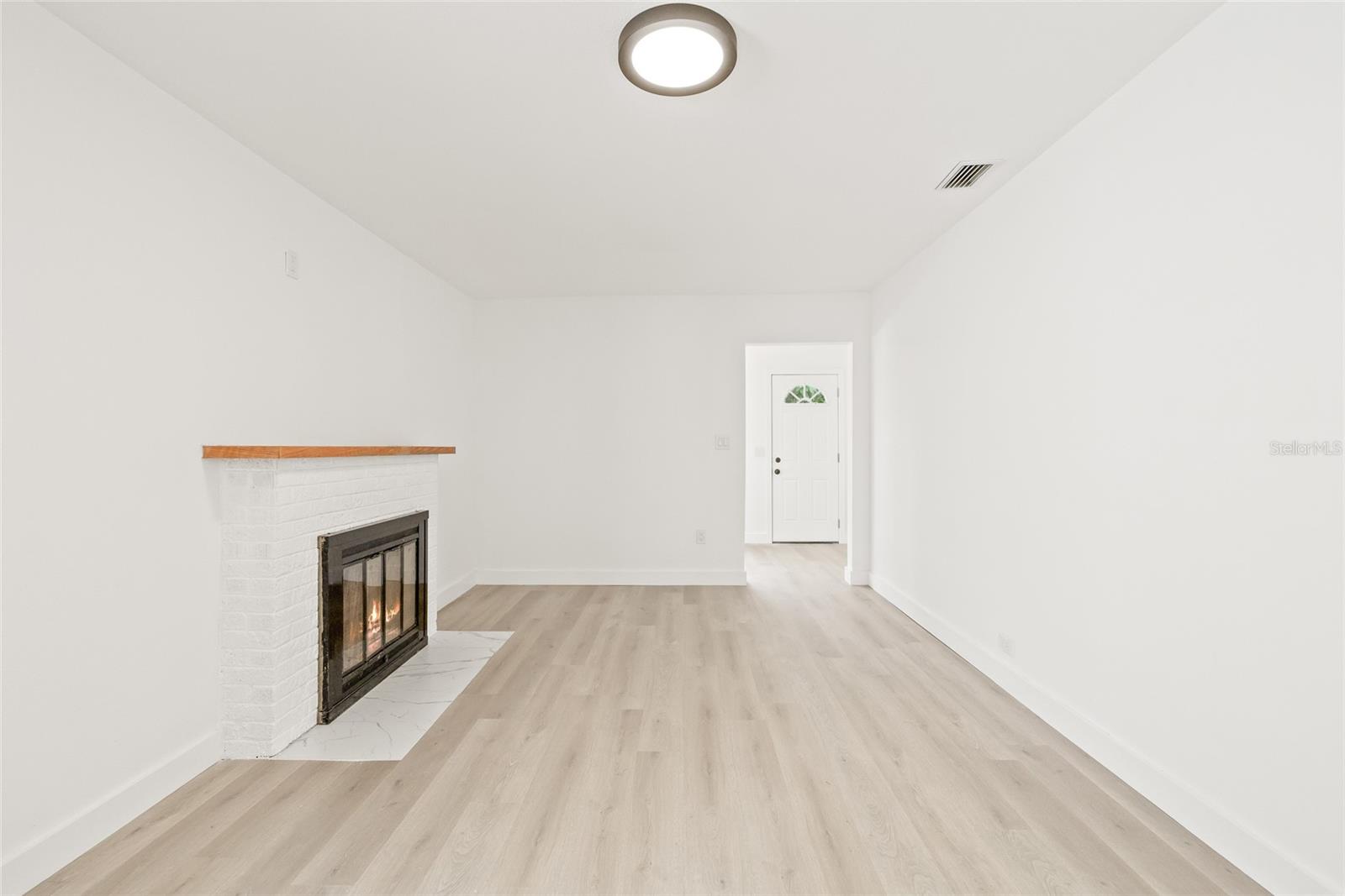Image 9 of 39 For 4550 21st Street N