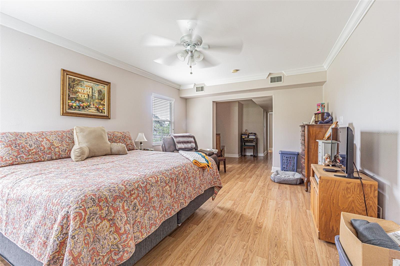 Image 14 of 40 For 912 Riverside Drive