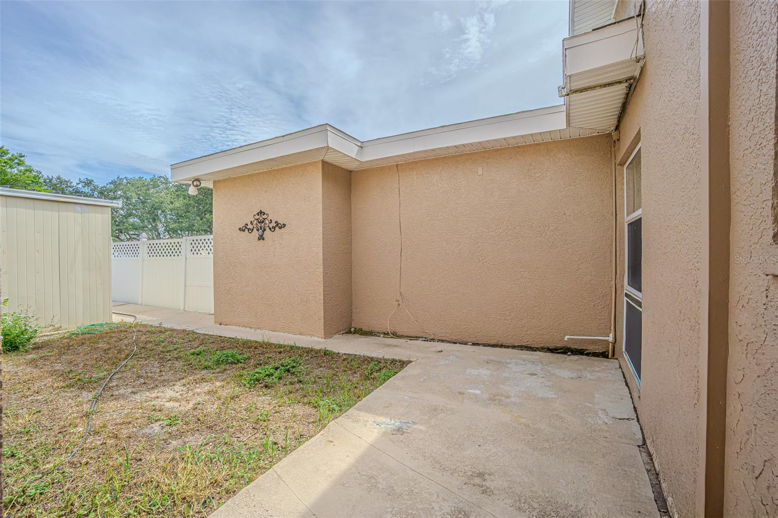 Image 32 of 40 For 912 Riverside Drive