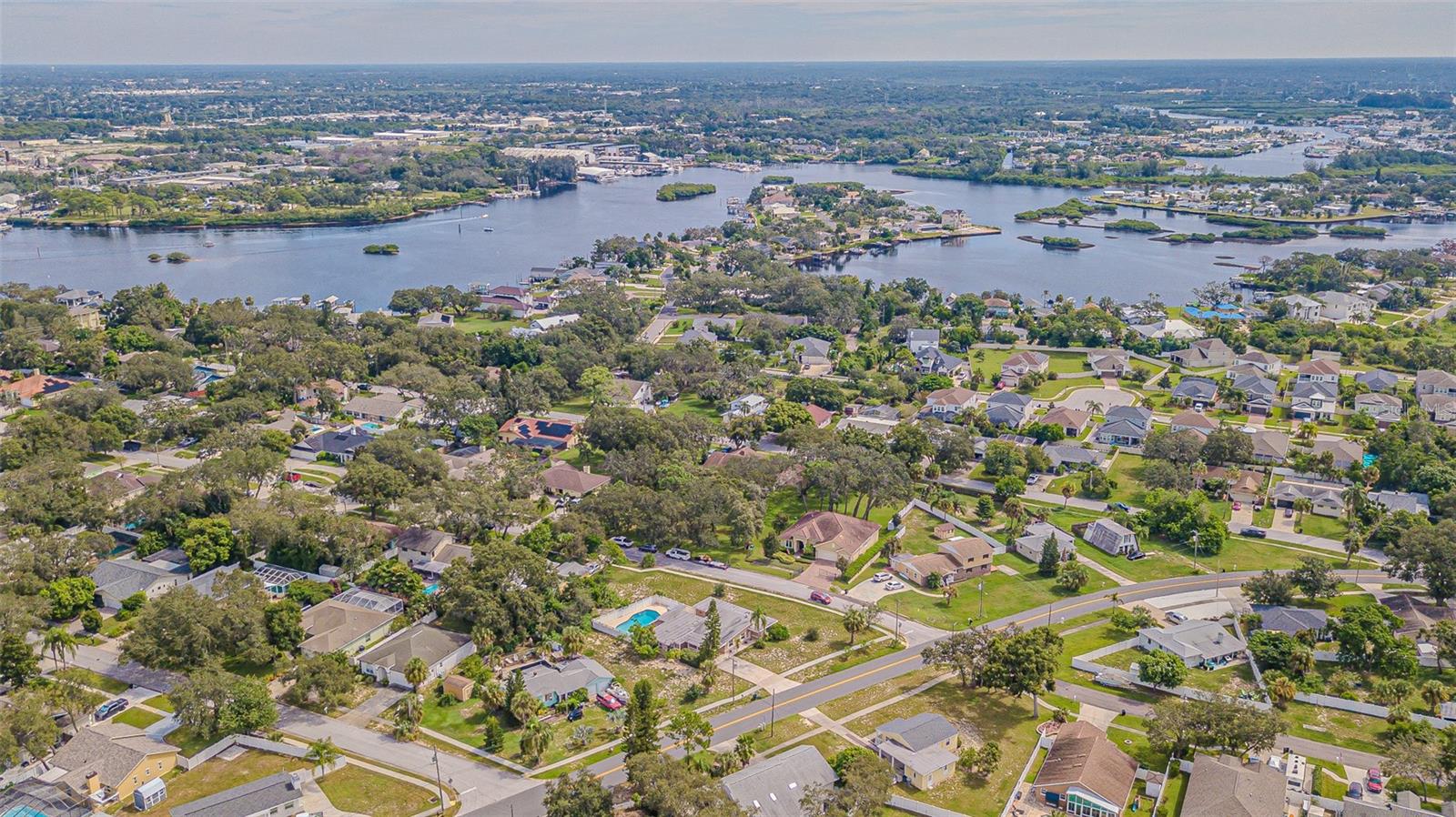 Image 39 of 40 For 912 Riverside Drive