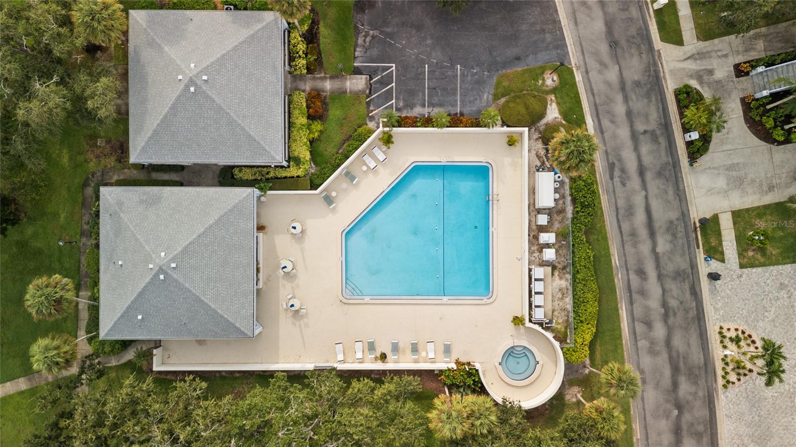 Image 13 of 58 For 5950 Pelican Bay Plaza S 705