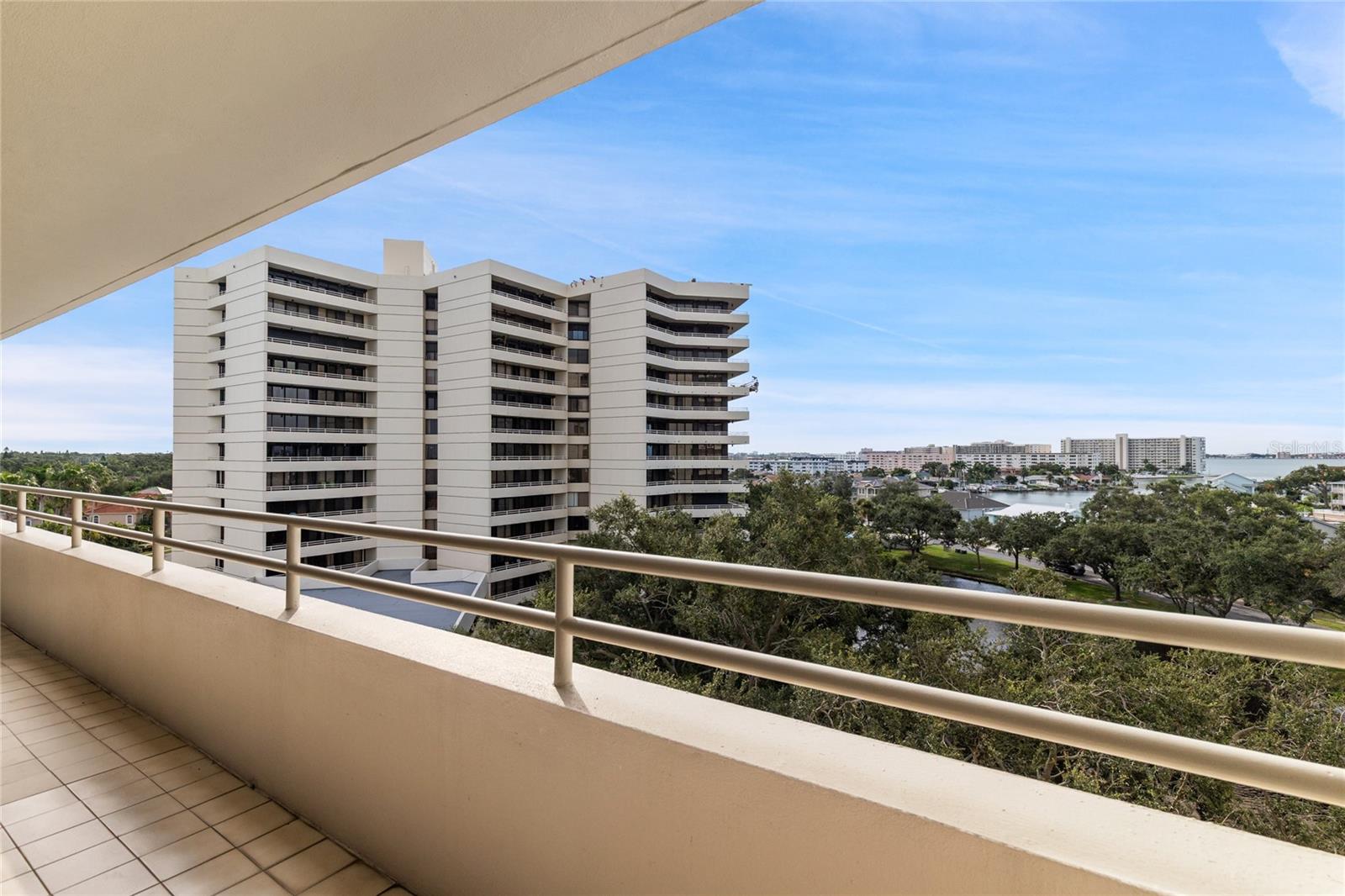 Image 18 of 58 For 5950 Pelican Bay Plaza S 705
