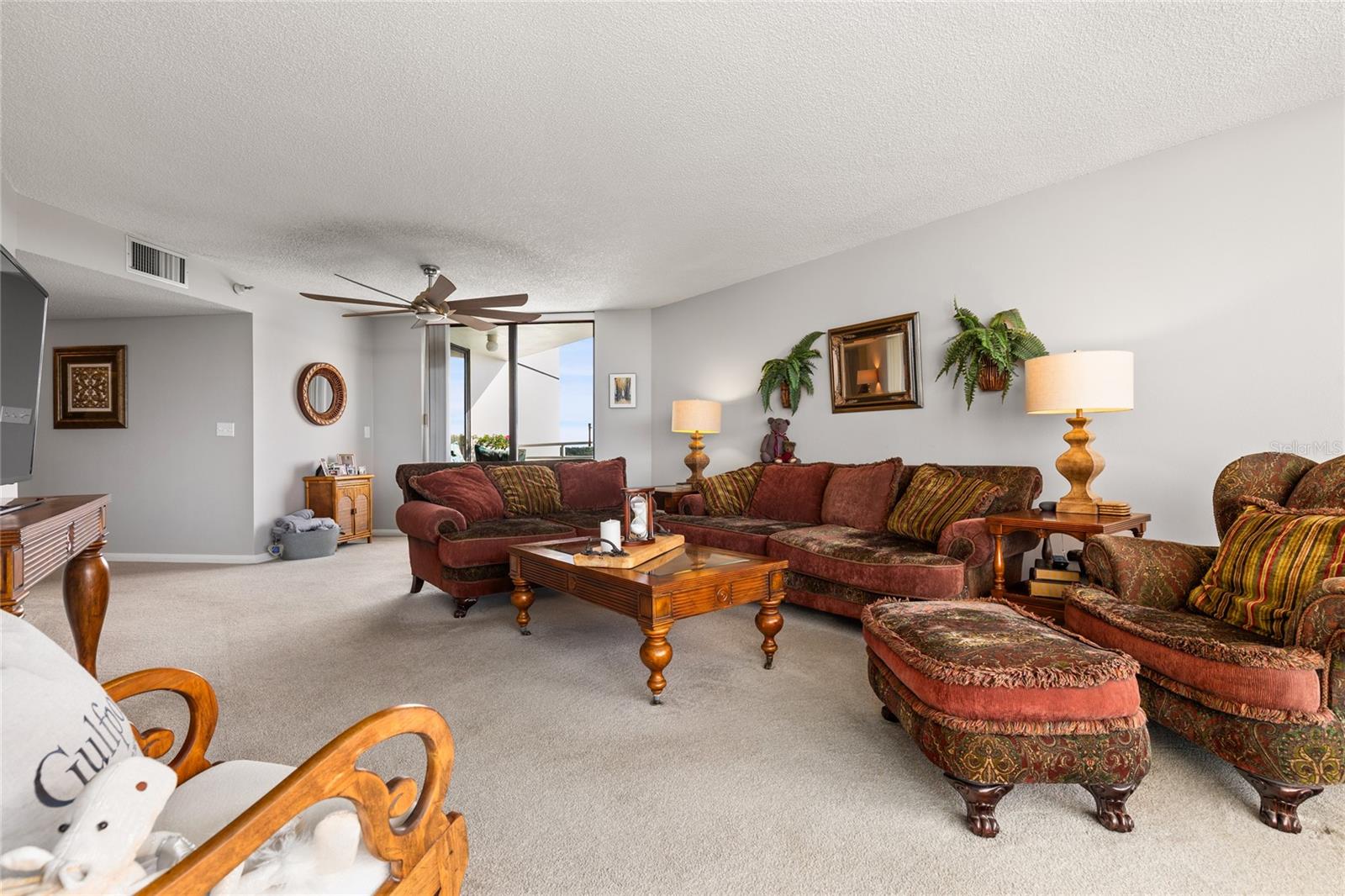 Image 32 of 58 For 5950 Pelican Bay Plaza S 705