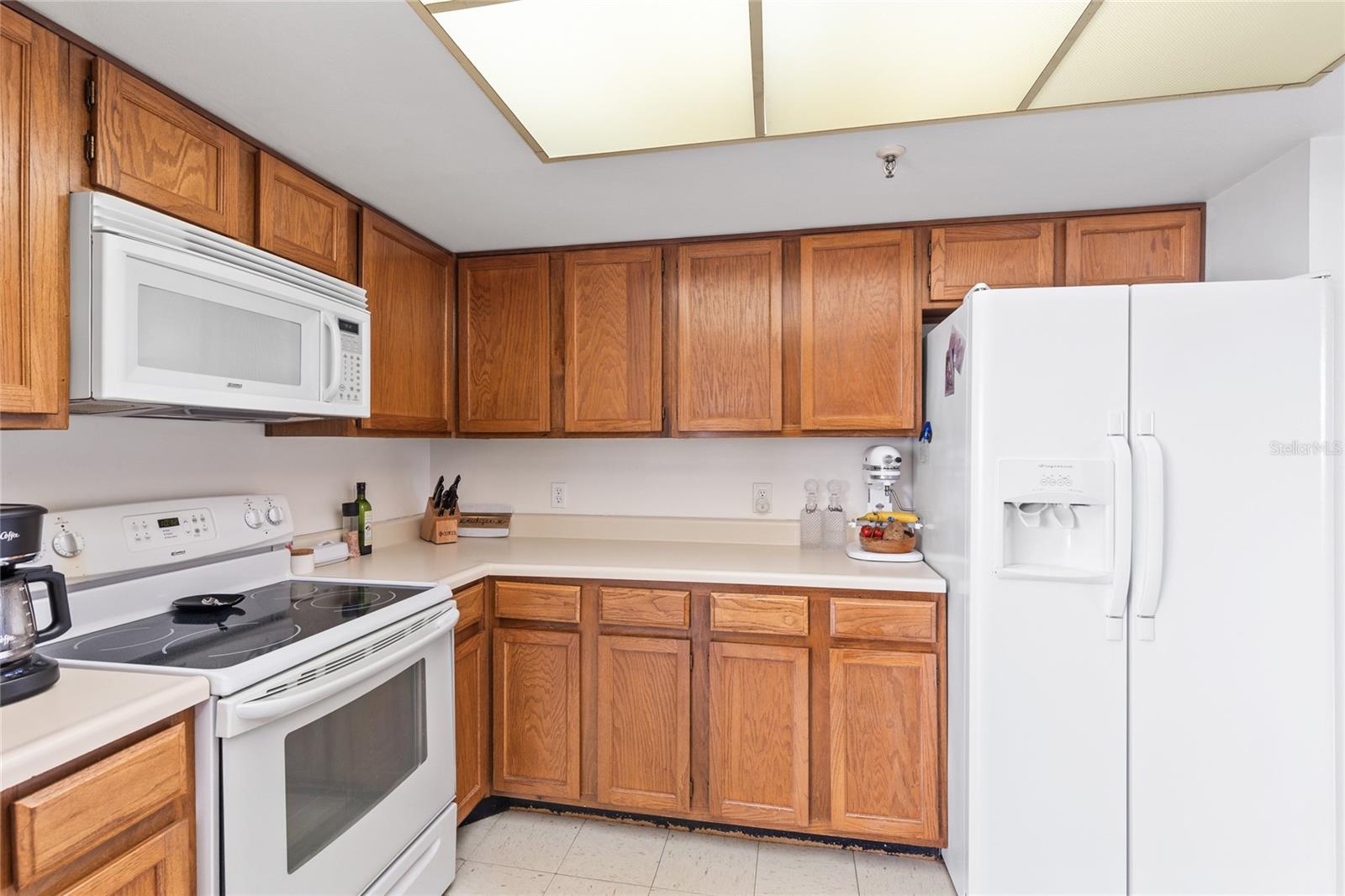 Image 35 of 58 For 5950 Pelican Bay Plaza S 705