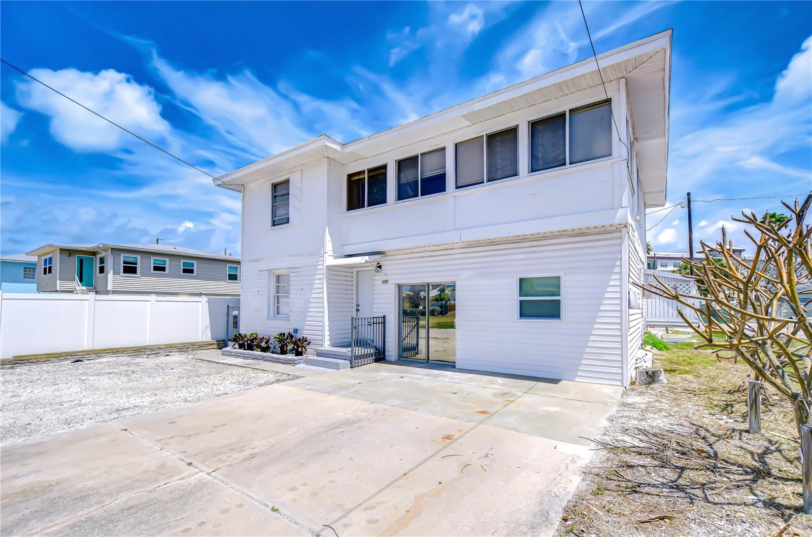 Image 2 of 16 For 150 Madeira Avenue 1