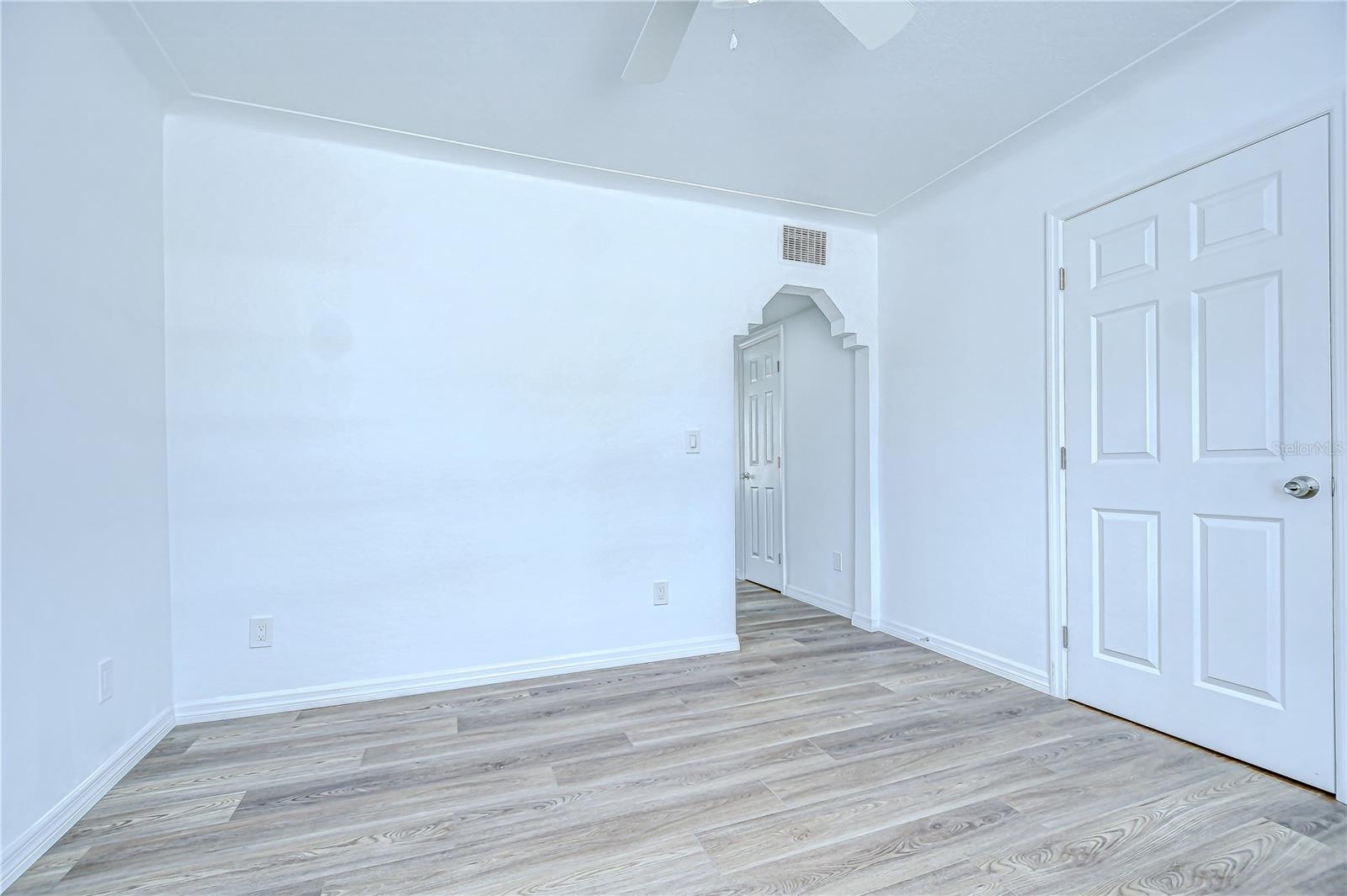 Image 5 of 16 For 150 Madeira Avenue 1