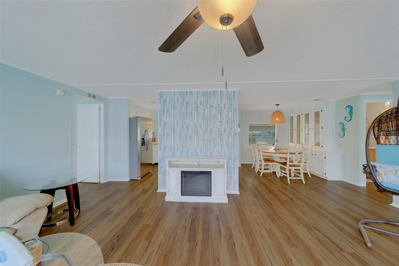 Image 13 of 73 For 12501 Ulmerton Road 77