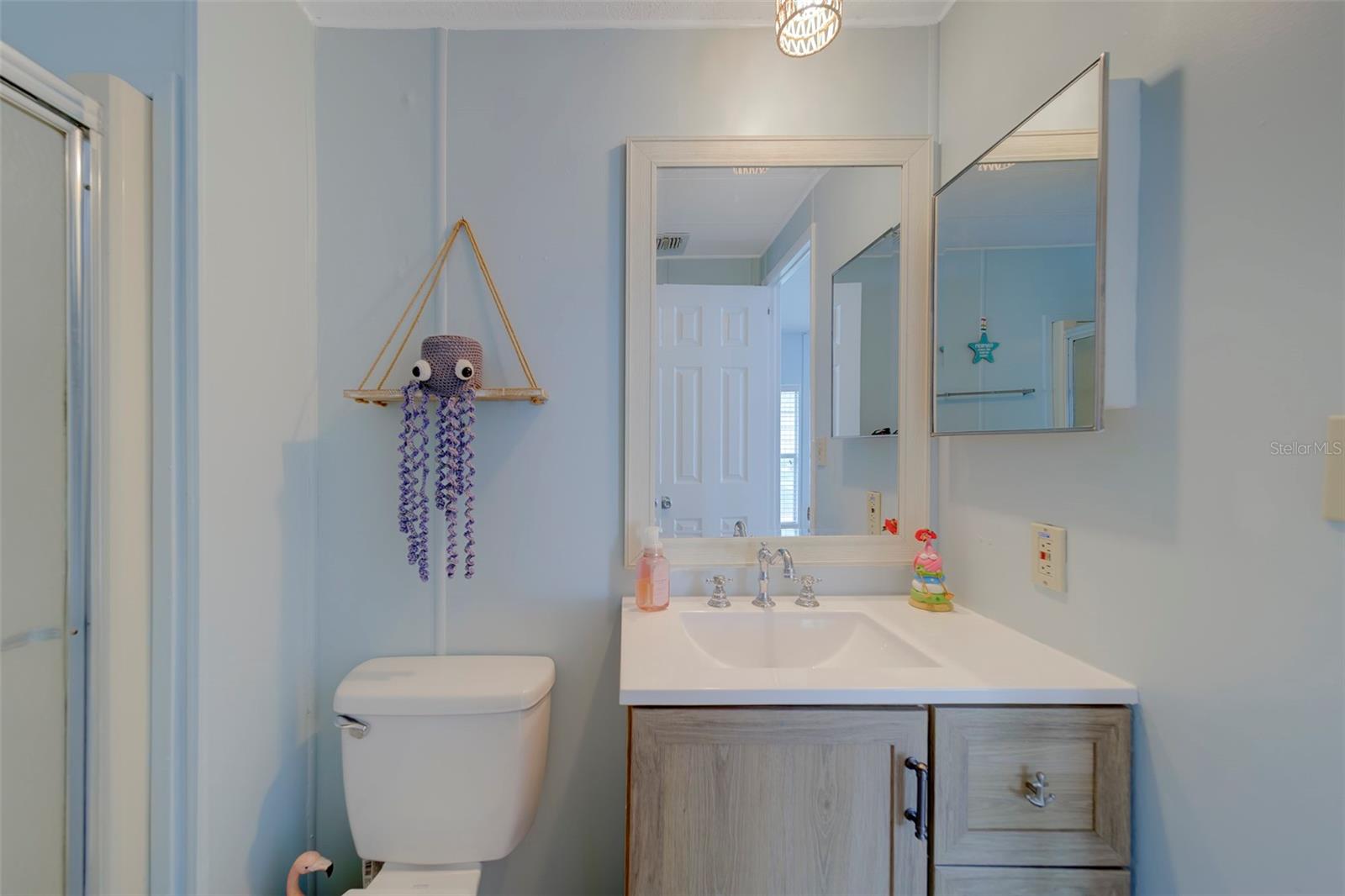 Image 21 of 73 For 12501 Ulmerton Road 77