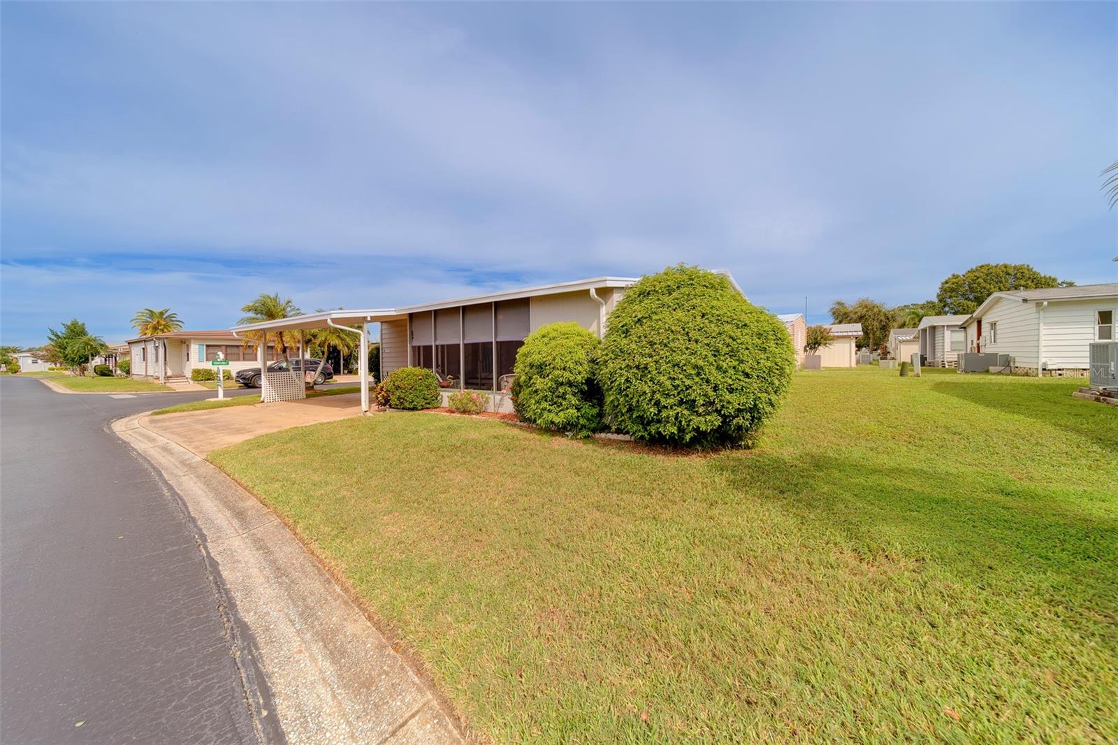 Image 37 of 73 For 12501 Ulmerton Road 77