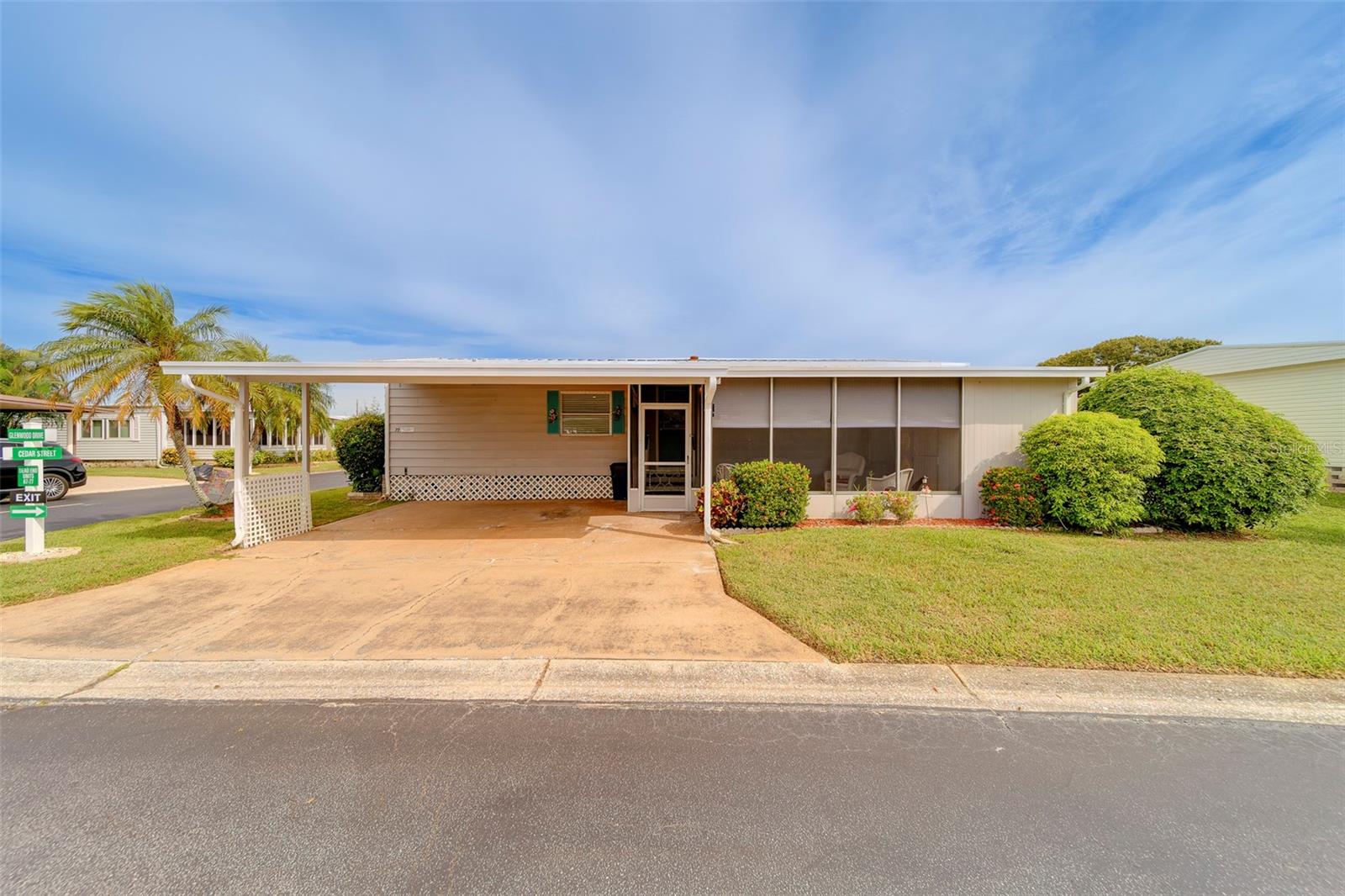Image 38 of 73 For 12501 Ulmerton Road 77