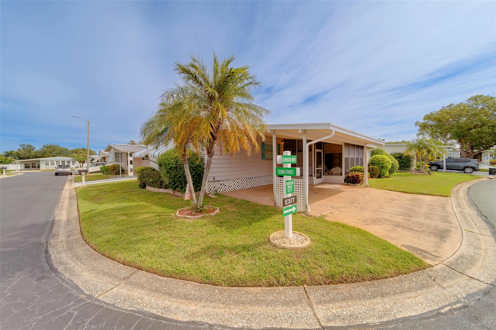Image 39 of 73 For 12501 Ulmerton Road 77