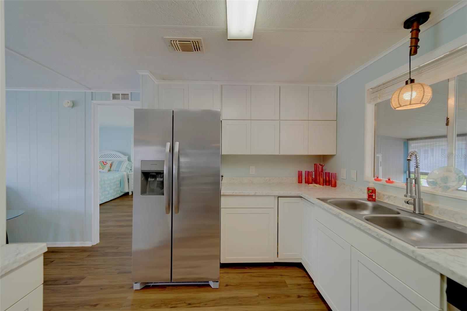 Image 6 of 73 For 12501 Ulmerton Road 77
