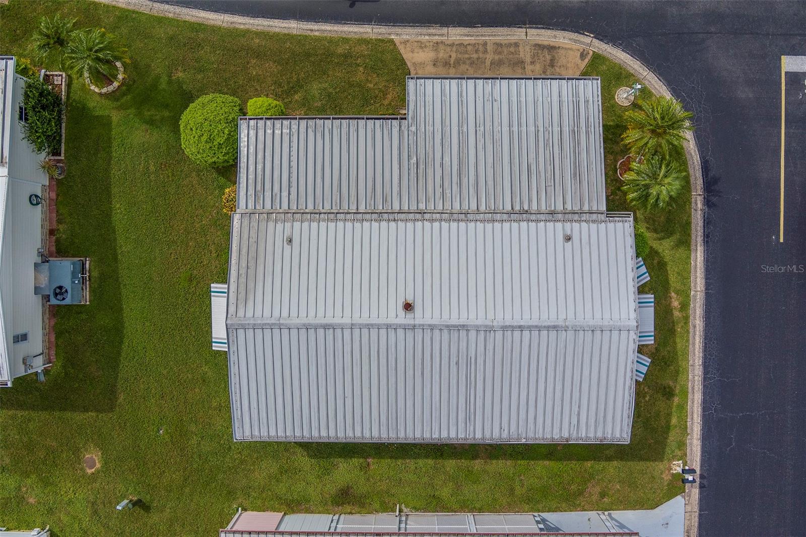 Image 70 of 73 For 12501 Ulmerton Road 77