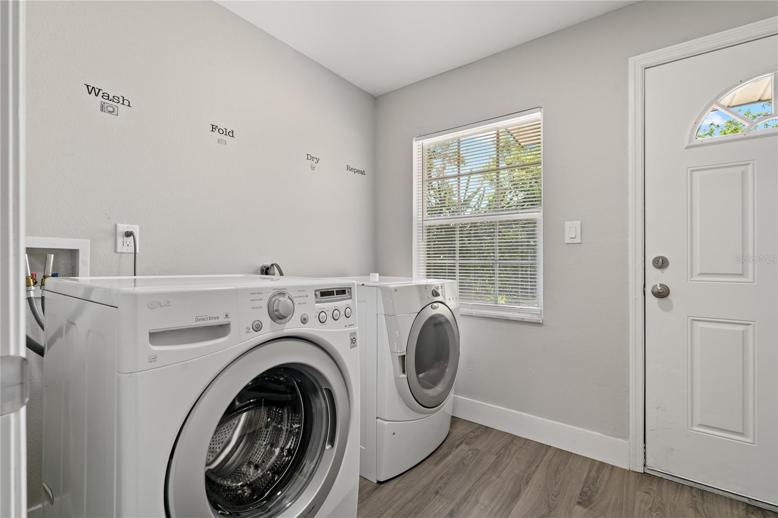 Image 11 of 23 For 3810 Randall Street