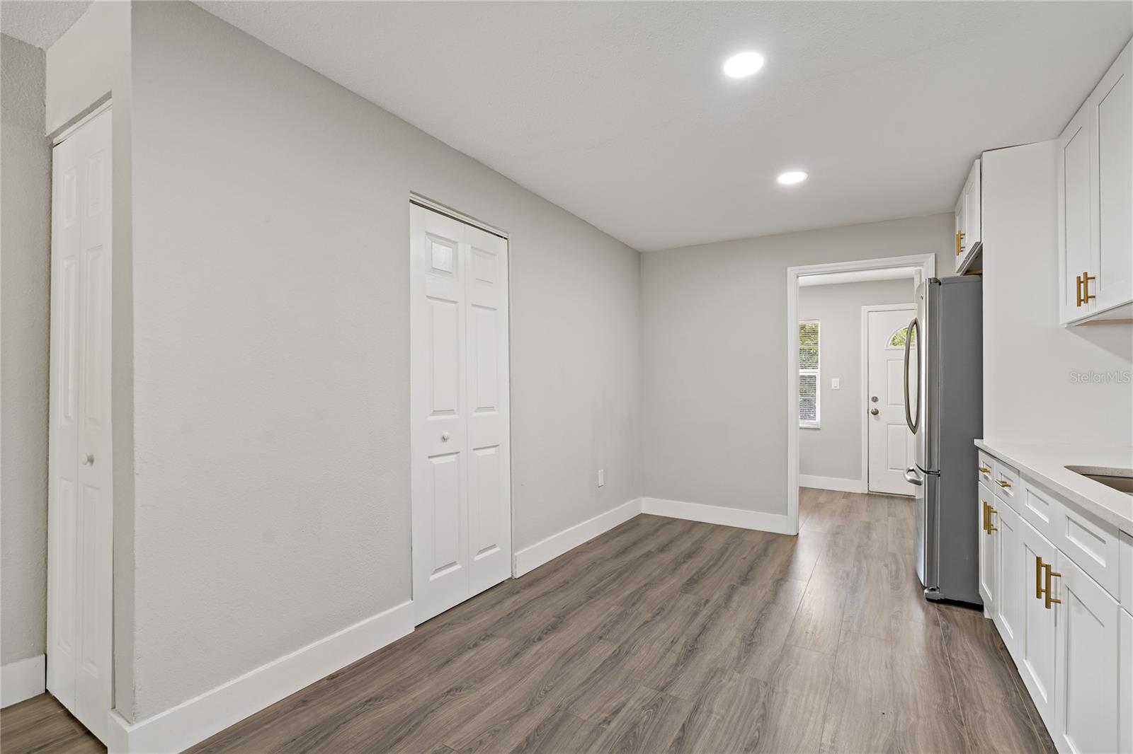 Image 8 of 23 For 3810 Randall Street