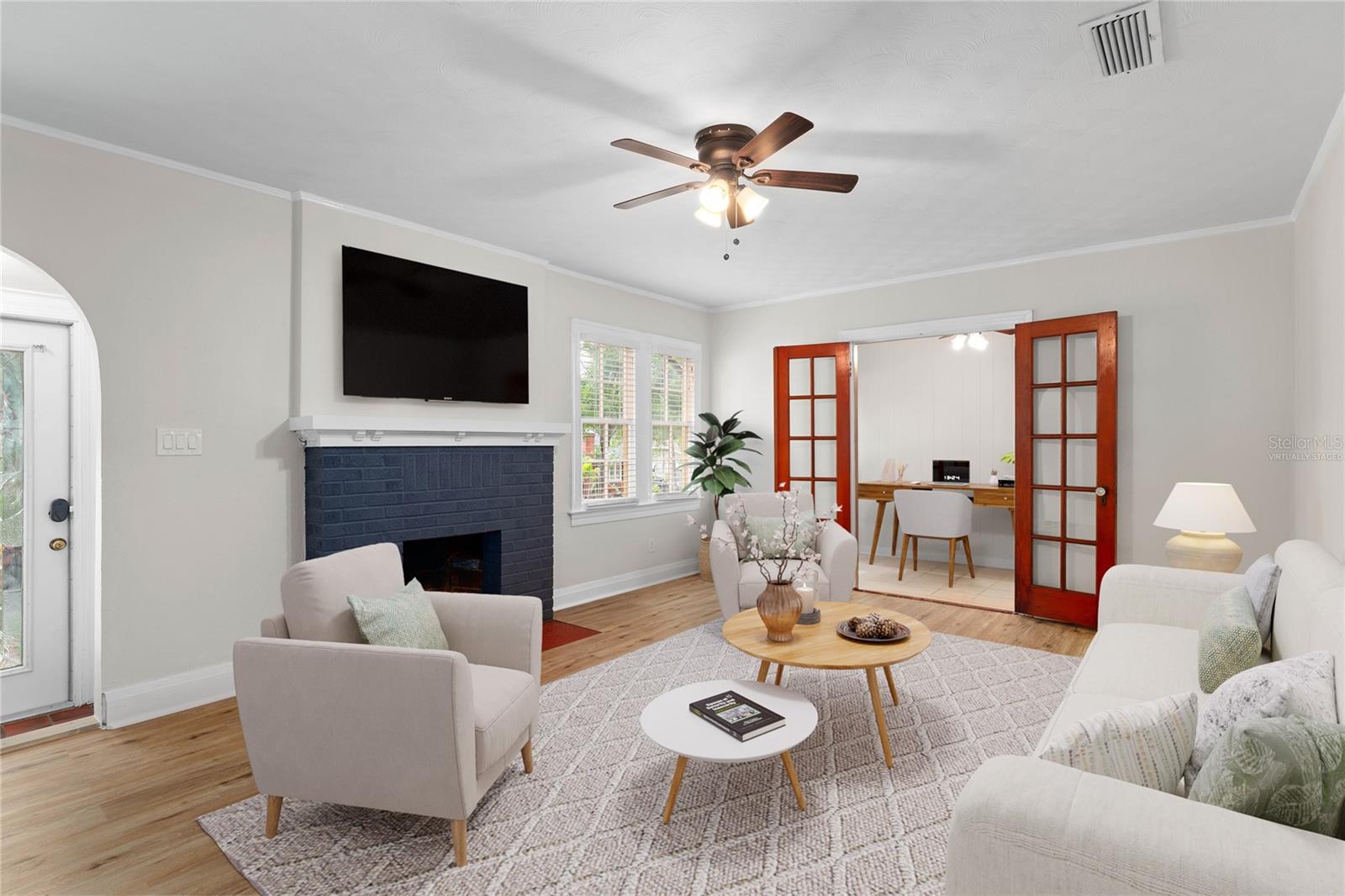 Image 11 of 62 For 1026 Henry Avenue