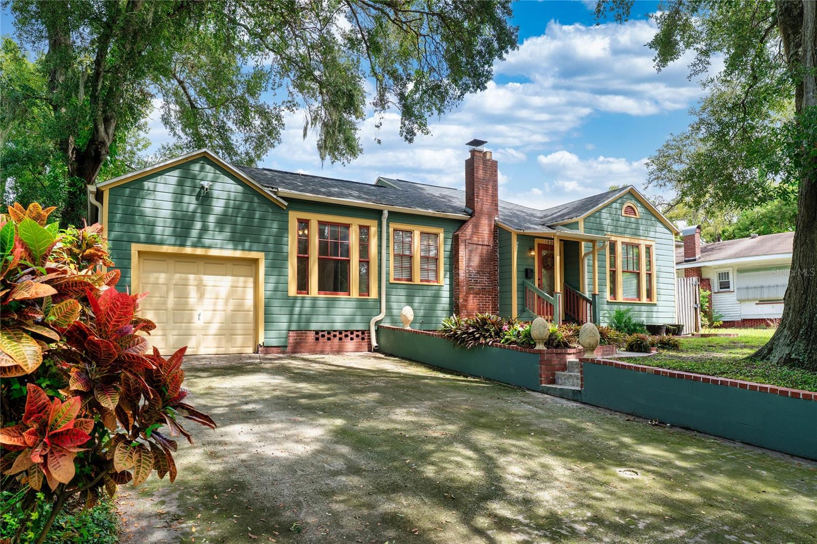 Image 2 of 62 For 1026 Henry Avenue