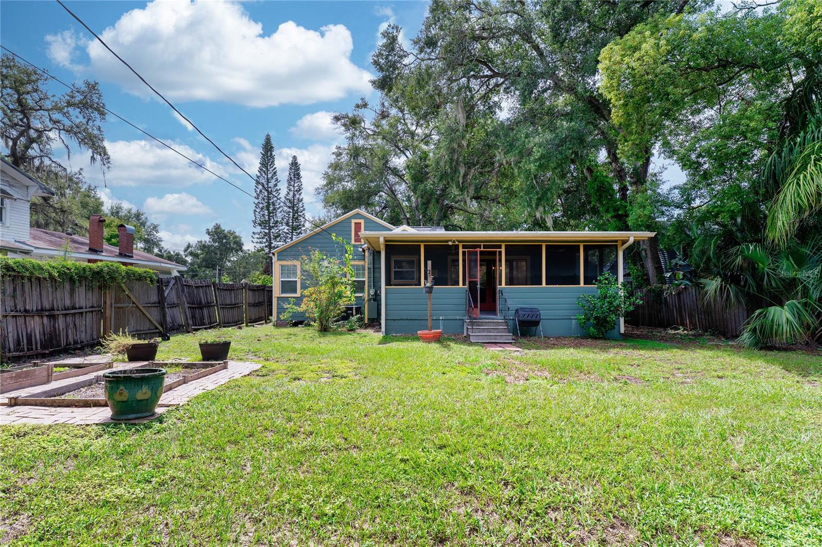 Image 55 of 62 For 1026 Henry Avenue