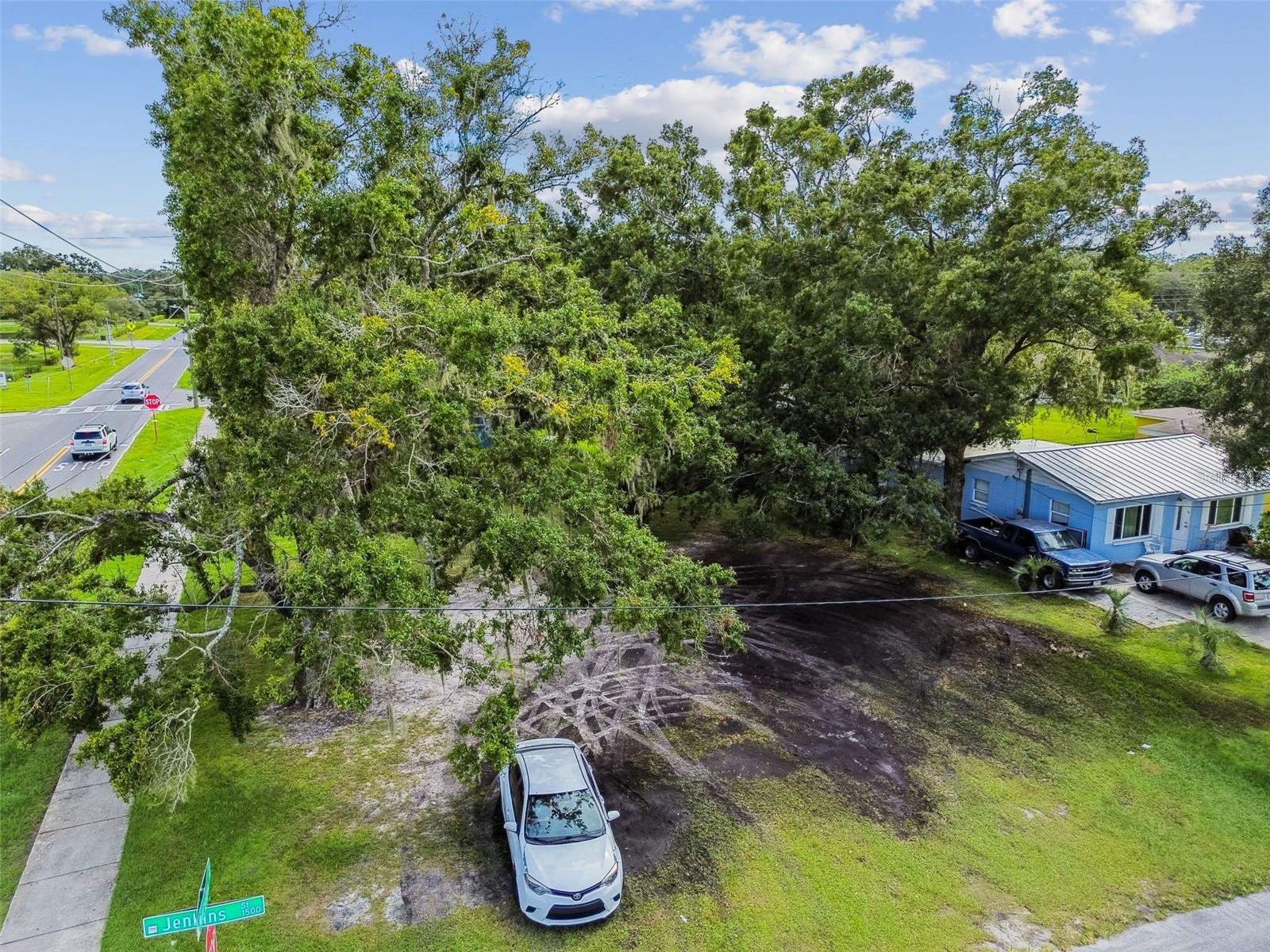 Listing photo id 8 for 111 Maryland Avenue