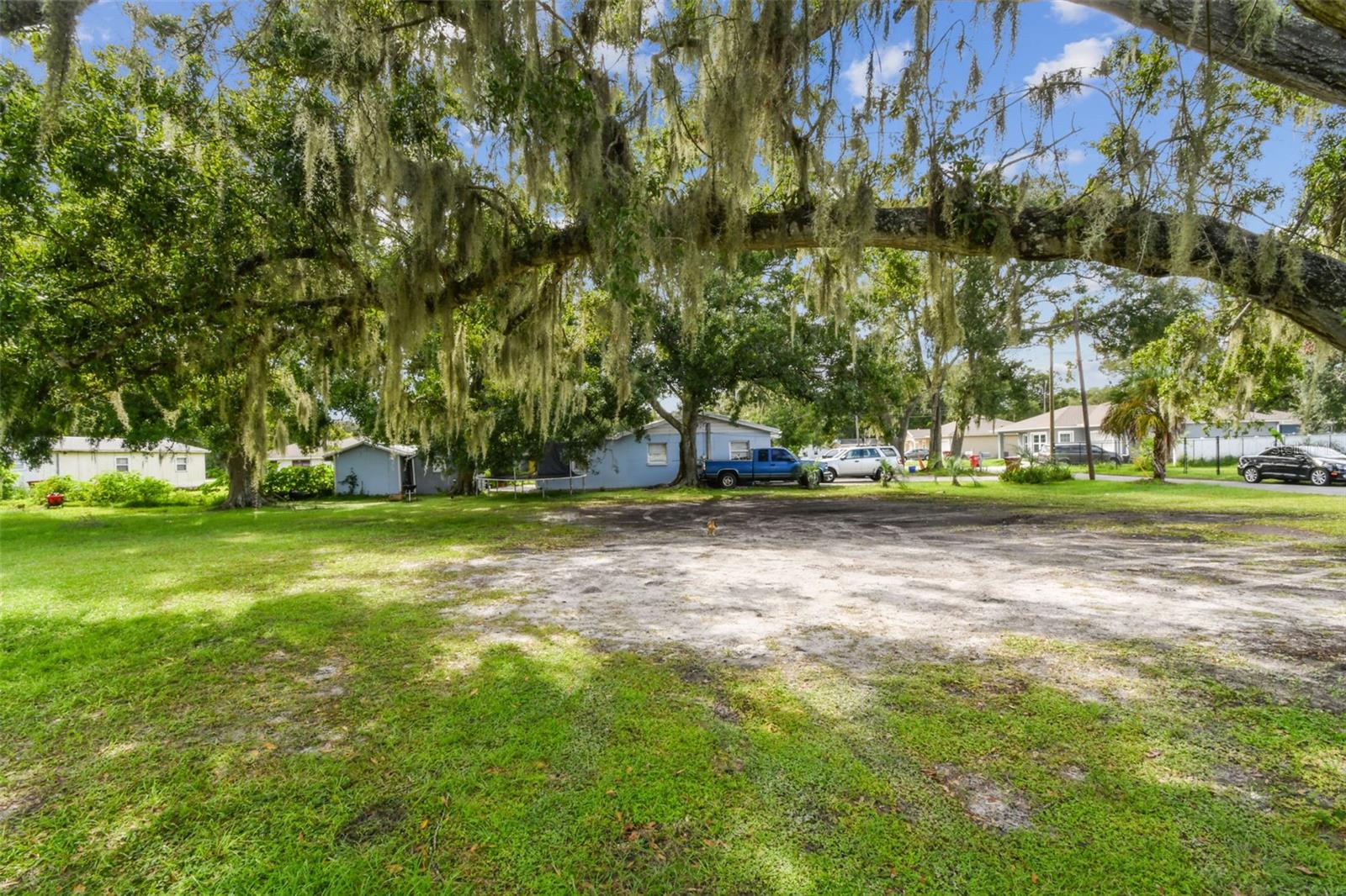 Listing photo id 2 for 111 Maryland Avenue