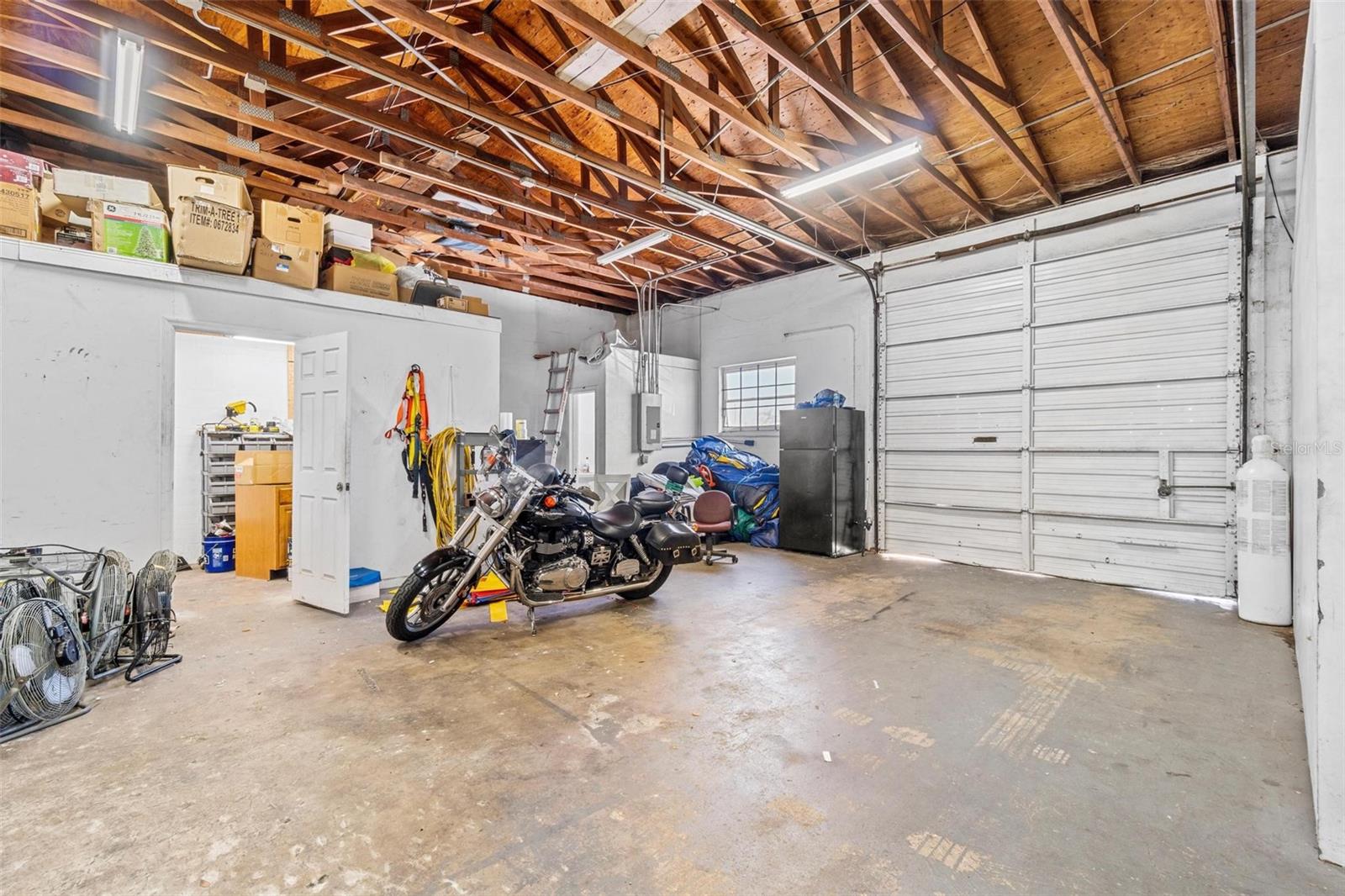 Image 21 of 23 For 6401 35th Street N