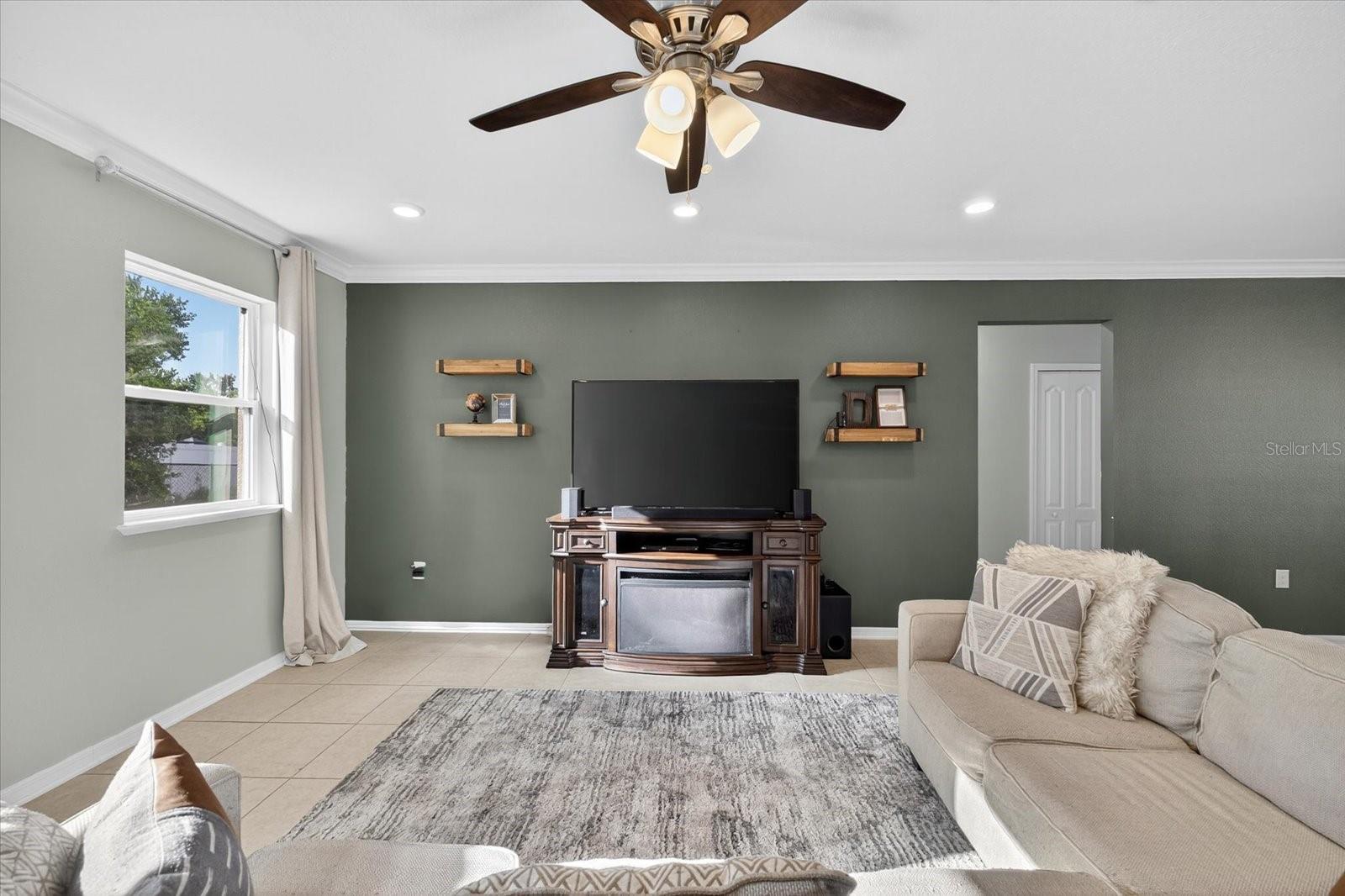 Image 7 of 40 For 1411 Mariner Boulevard