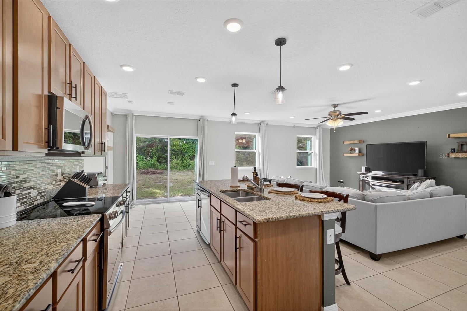 Image 8 of 40 For 1411 Mariner Boulevard